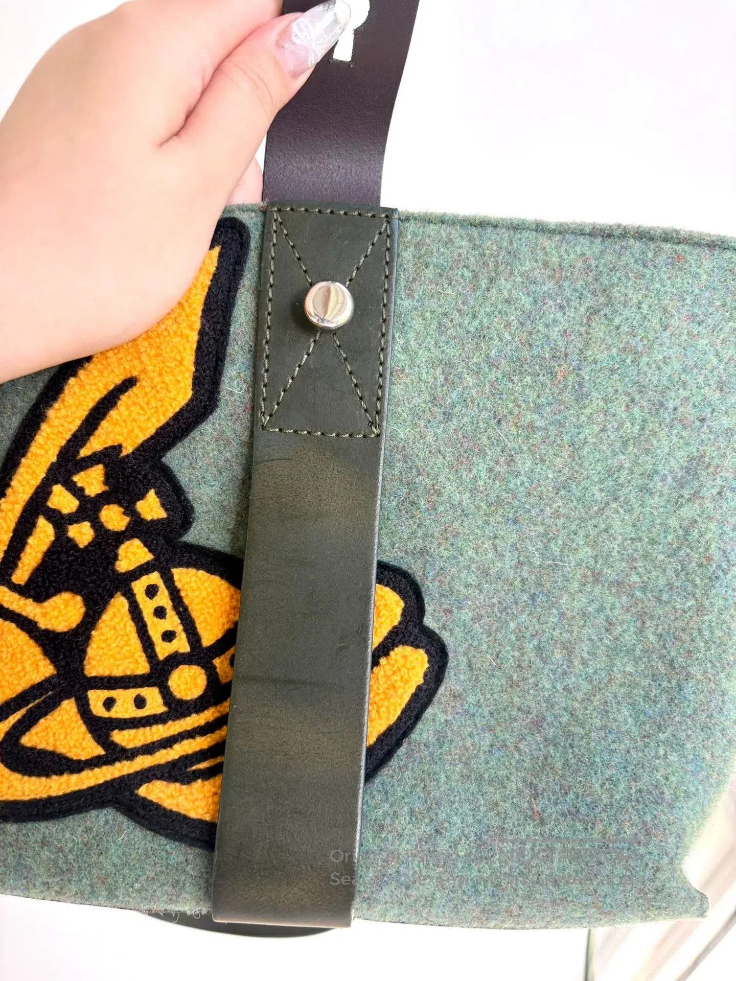 Vivienne Westwood vivienne westwood green felt shoulder bag. Size ONE SIZE - 8 Thumbnail