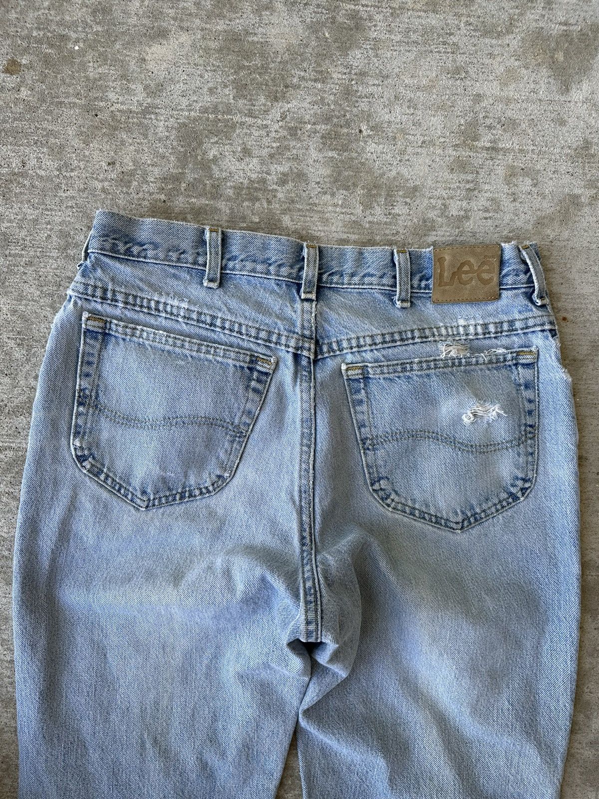 Lee 90s Lee Distressed Light Wash Denim Jeans Size US 33 - 9 Thumbnail