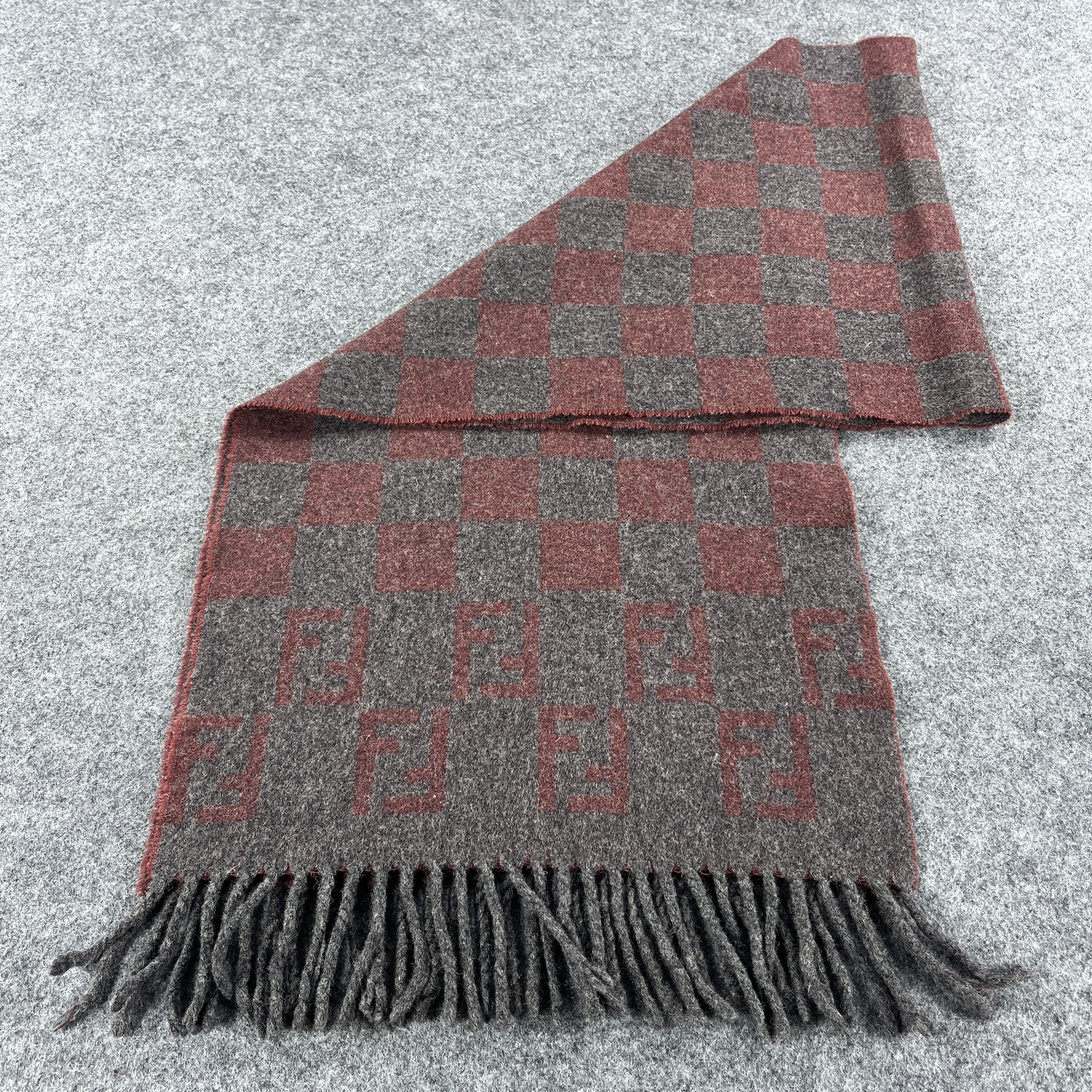 Other Tag Missing Fendi Scarf / Muffler / Neckwear T1384 Size ONE SIZE - 3 Thumbnail