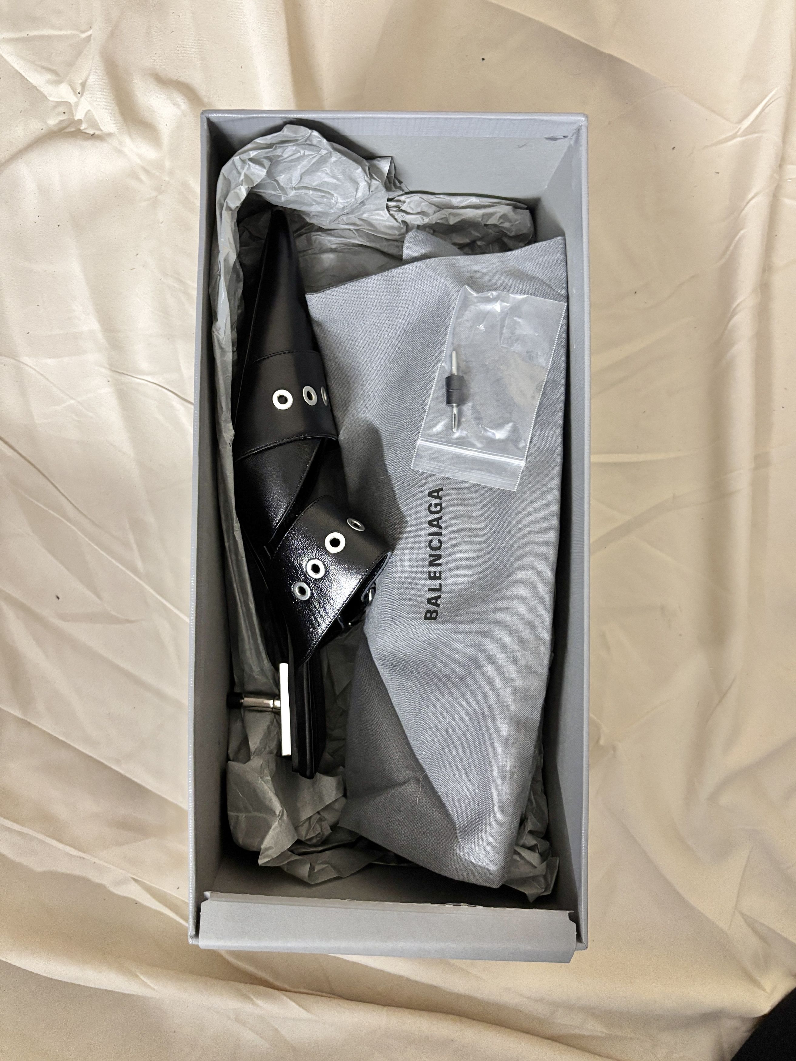 Balenciaga Balenciaga Knife Mules, New in Box Size US 5 / IT 35 - 12 Thumbnail