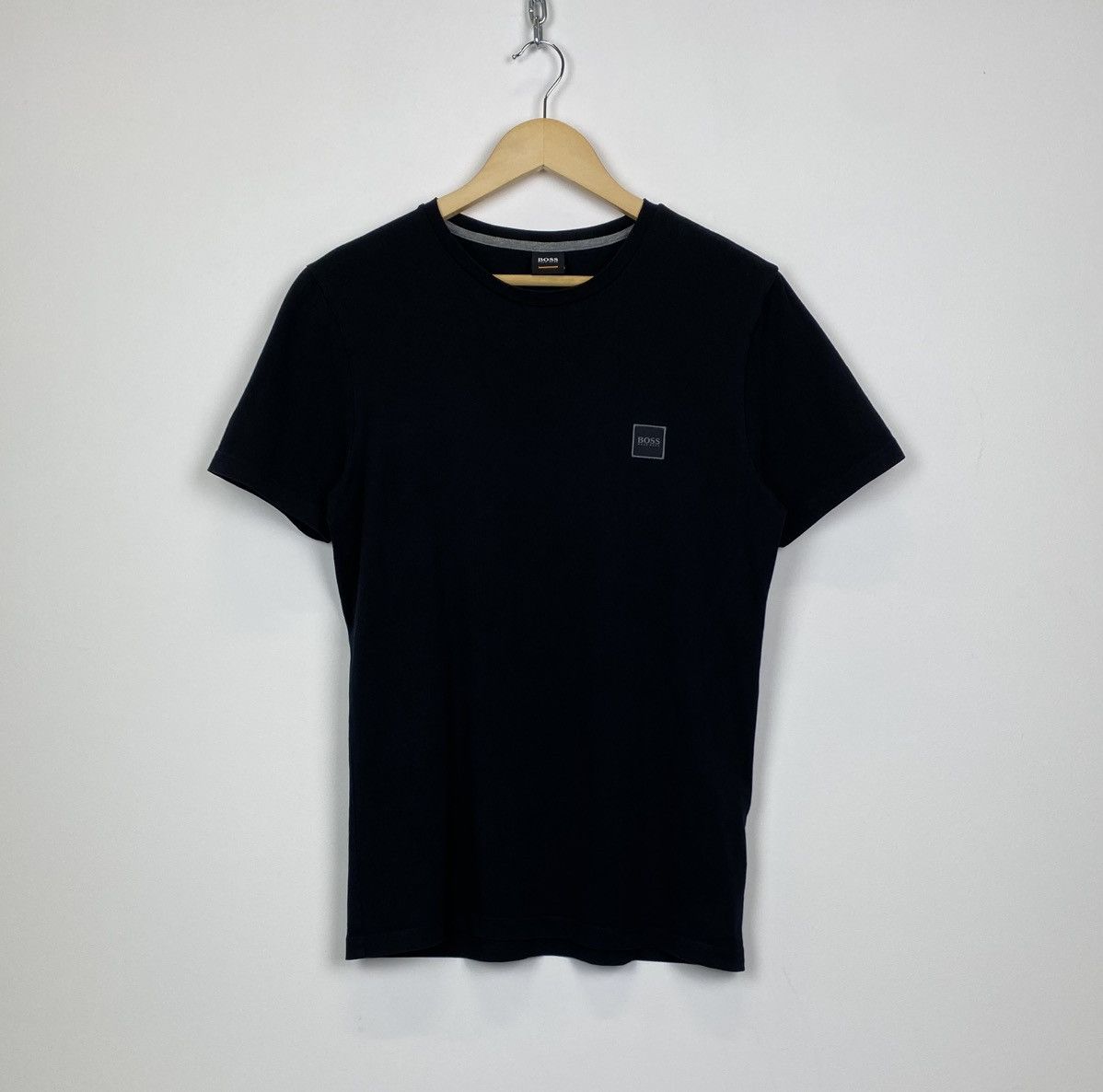 Other Hugo Boss Mens T-Shirt Top Patch Logo Black Size M Designer Size US M / EU 48-50 / 2 - 1 Thumbnail