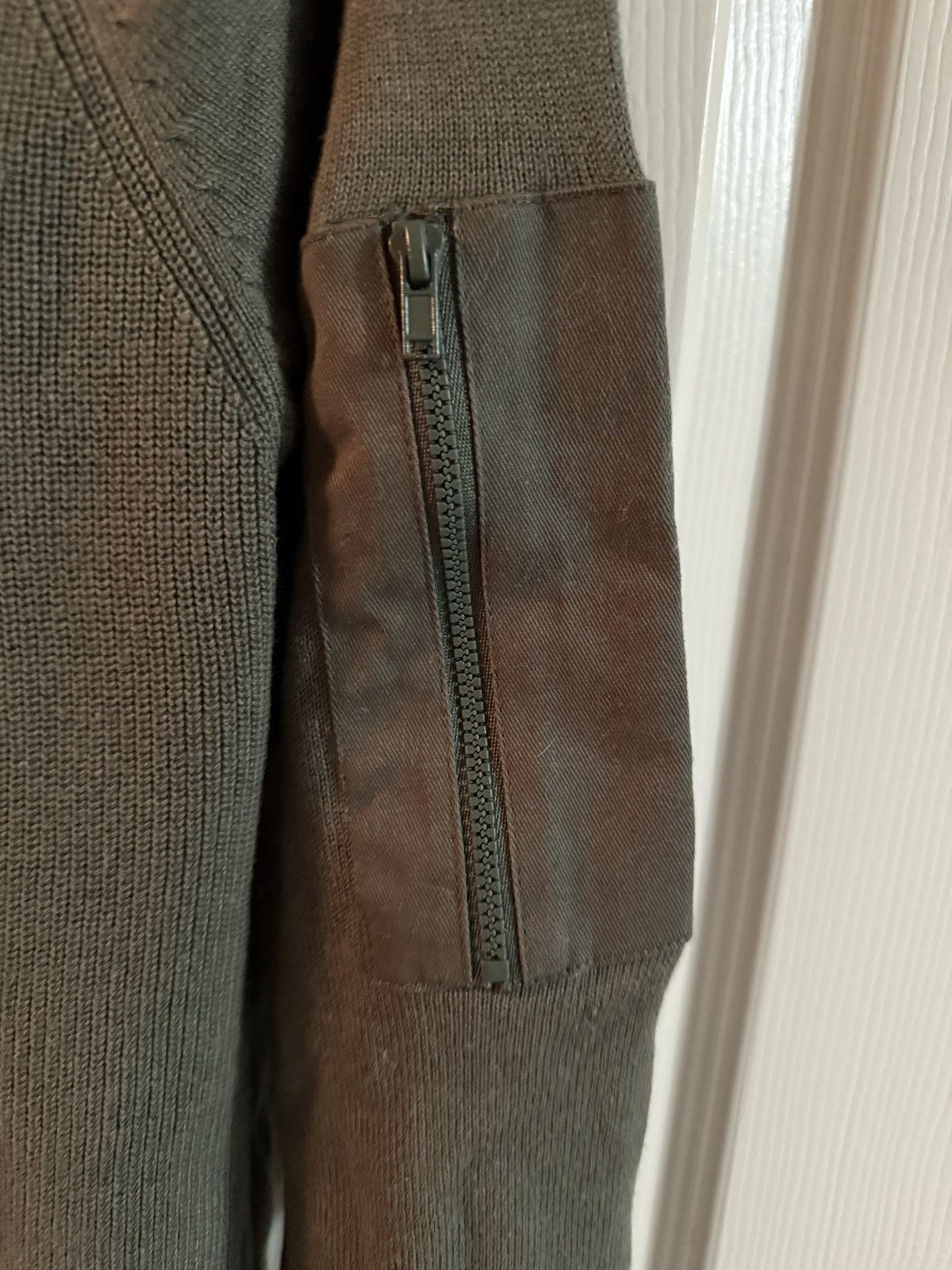 Thread Workshop Men’s UK threadbare dark green Pullover sweater Size US S / EU 44-46 / 1 - 3 Thumbnail