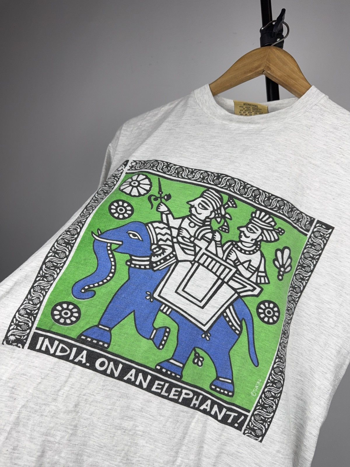 Vintage Vintage 90s Tantra India Elephant Folk Art Graphic T-Shirt Size US S / EU 44-46 / 1 - 6 Thumbnail