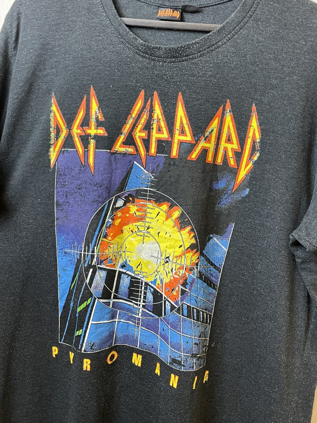 Band Tees × Def Leppard Def Leppard vintage rock band tee Size US XL / EU 56 / 4 - 2 Thumbnail