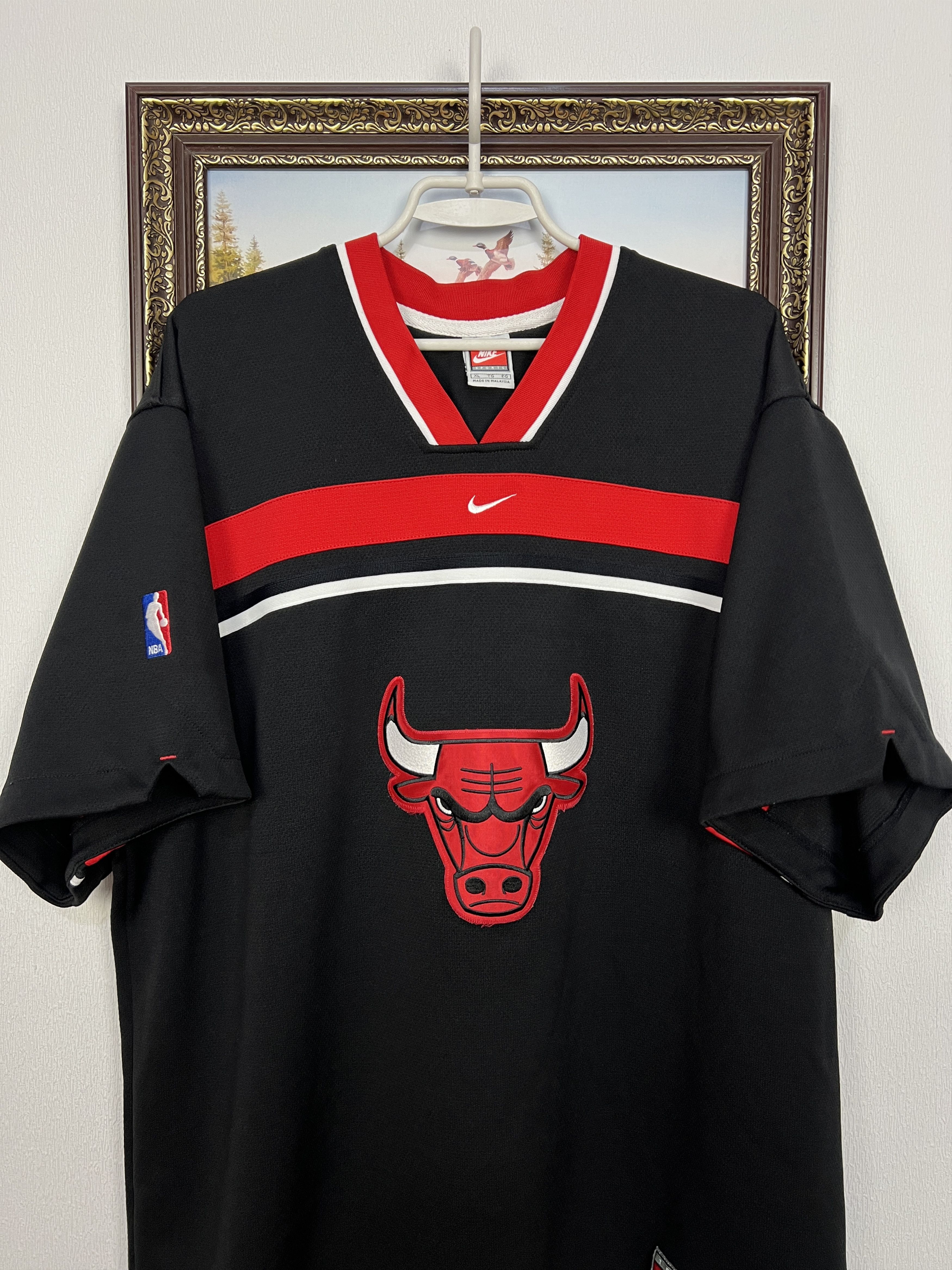 Nike Vintage Nike NBA Chicago Bulls Warm Up Shooting Jersey Tee Size US XL / EU 56 / 4 - 2 Thumbnail