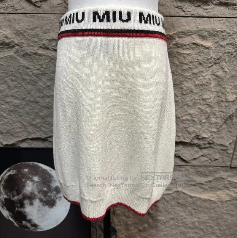 Miu Miu Miu Miu White Wool Skirt with Logo . Size 26" / US 2 / IT 38 - 2 Thumbnail