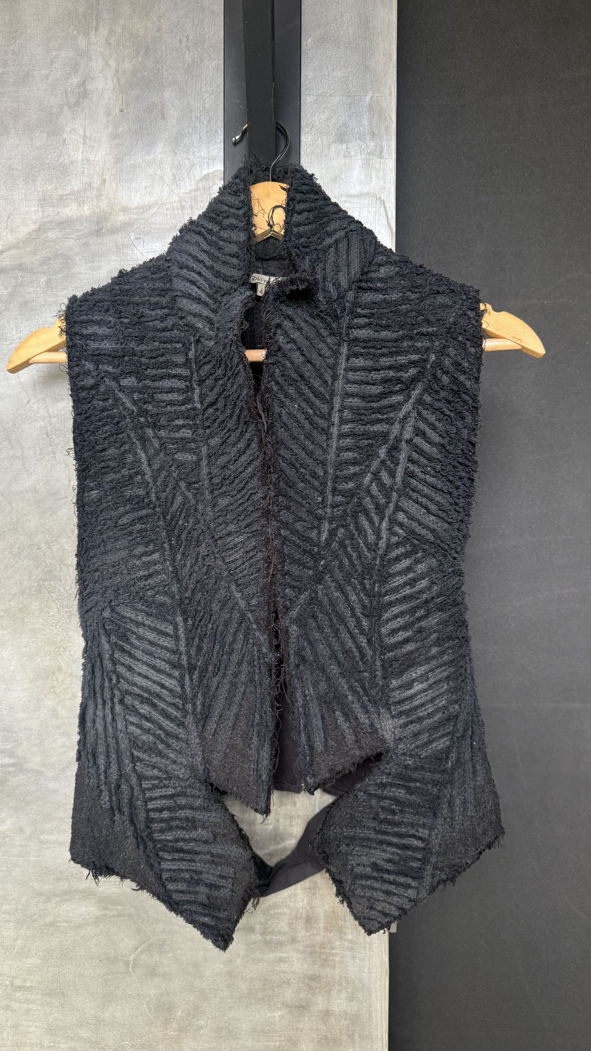 Sandrine Philippe Hand embroidered vest Size US M / EU 48-50 / 2 - 1 Thumbnail