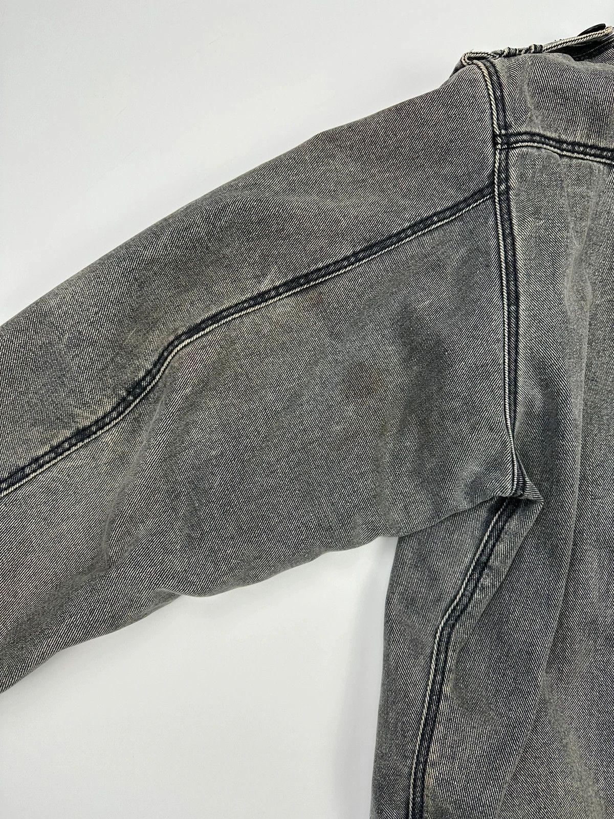 Armani Armani Jeans 90’s Heavy Grey Faded Denim Jacket Coat Size US L / EU 52-54 / 3 - 13 Thumbnail
