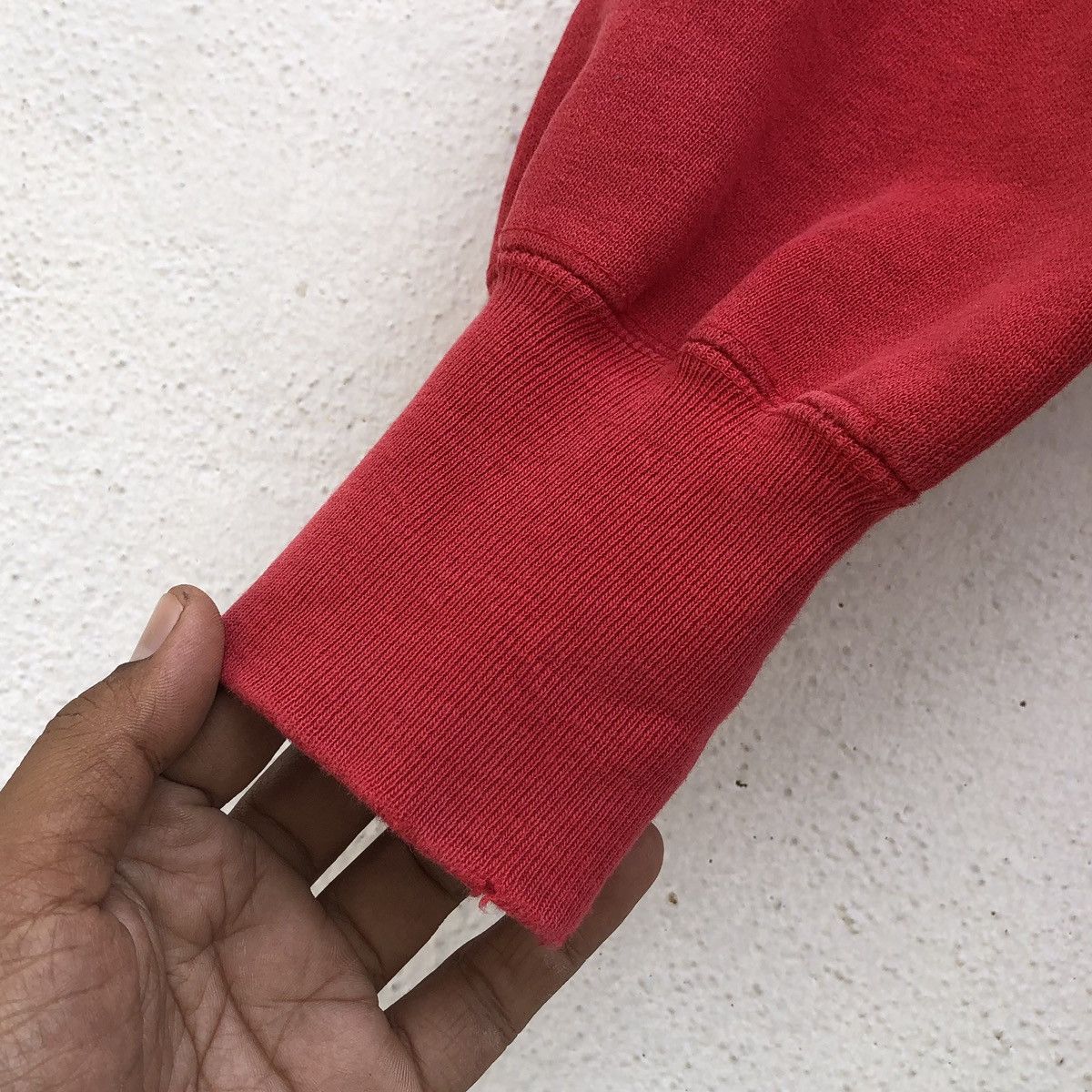 Vintage Vintage 80s Champion Reverse Weave Red Distressed Sweatshirt Size US L / EU 52-54 / 3 - 8 Thumbnail