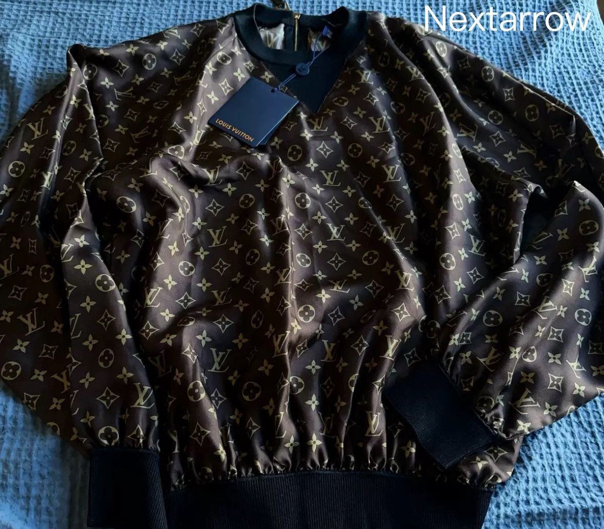 Louis Vuitton Louis Vuitton Full logo top jacket Size US S / EU 44-46 / 1 - 1 Thumbnail