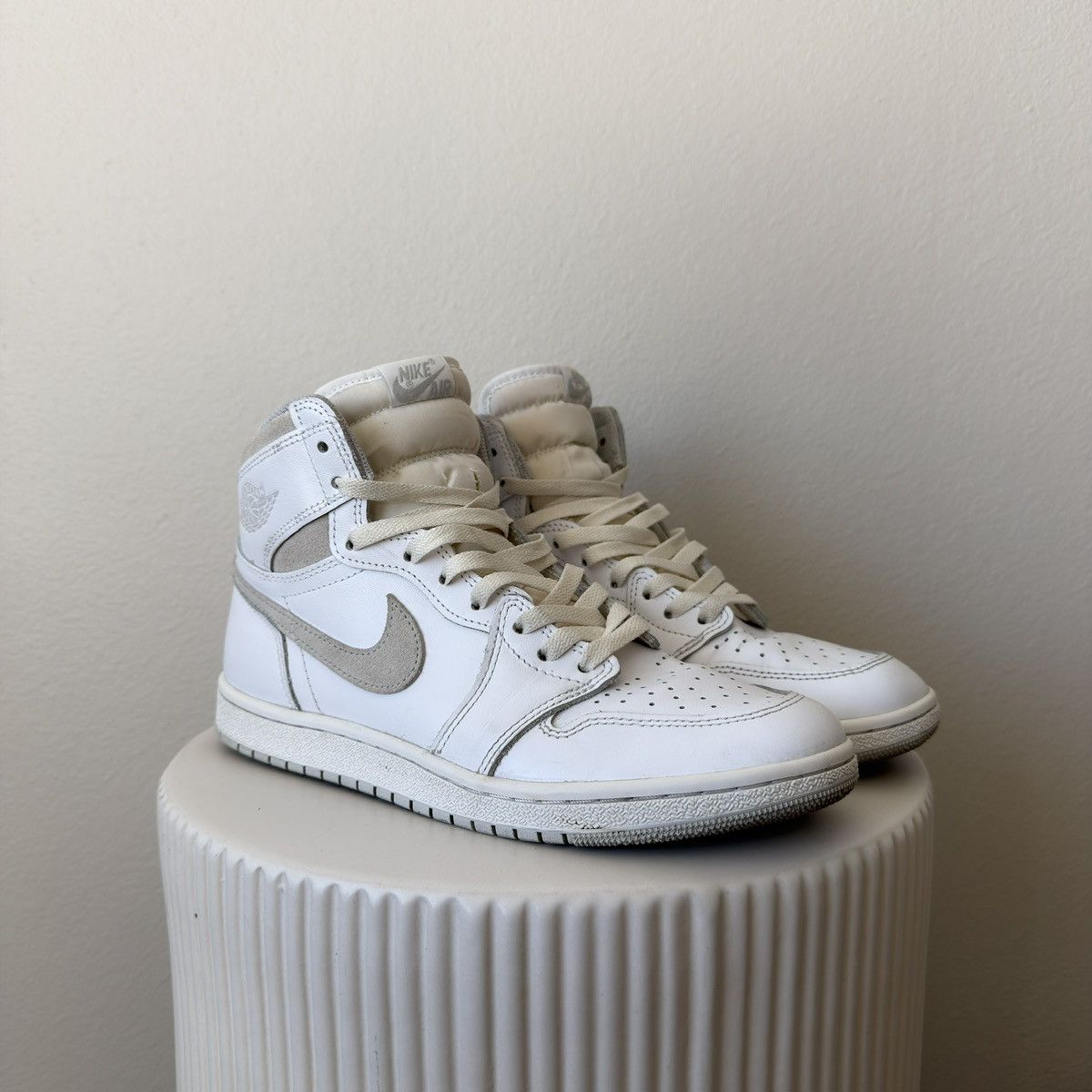 Nike Air Jordan 1 Retro High ‘85 OG ‘Neutral Grey’ Size US 9.5 / EU 42-43 - 1 Thumbnail
