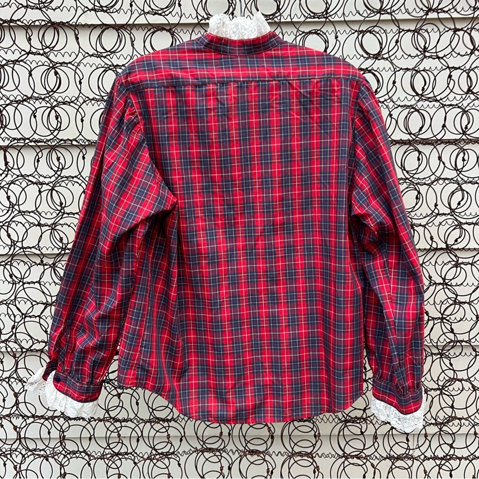 Vintage VTG Red Poplin Christmas Plaid Ruffle Lace Button Up Blouse Size L / US 10 / IT 46 - 2 Thumbnail