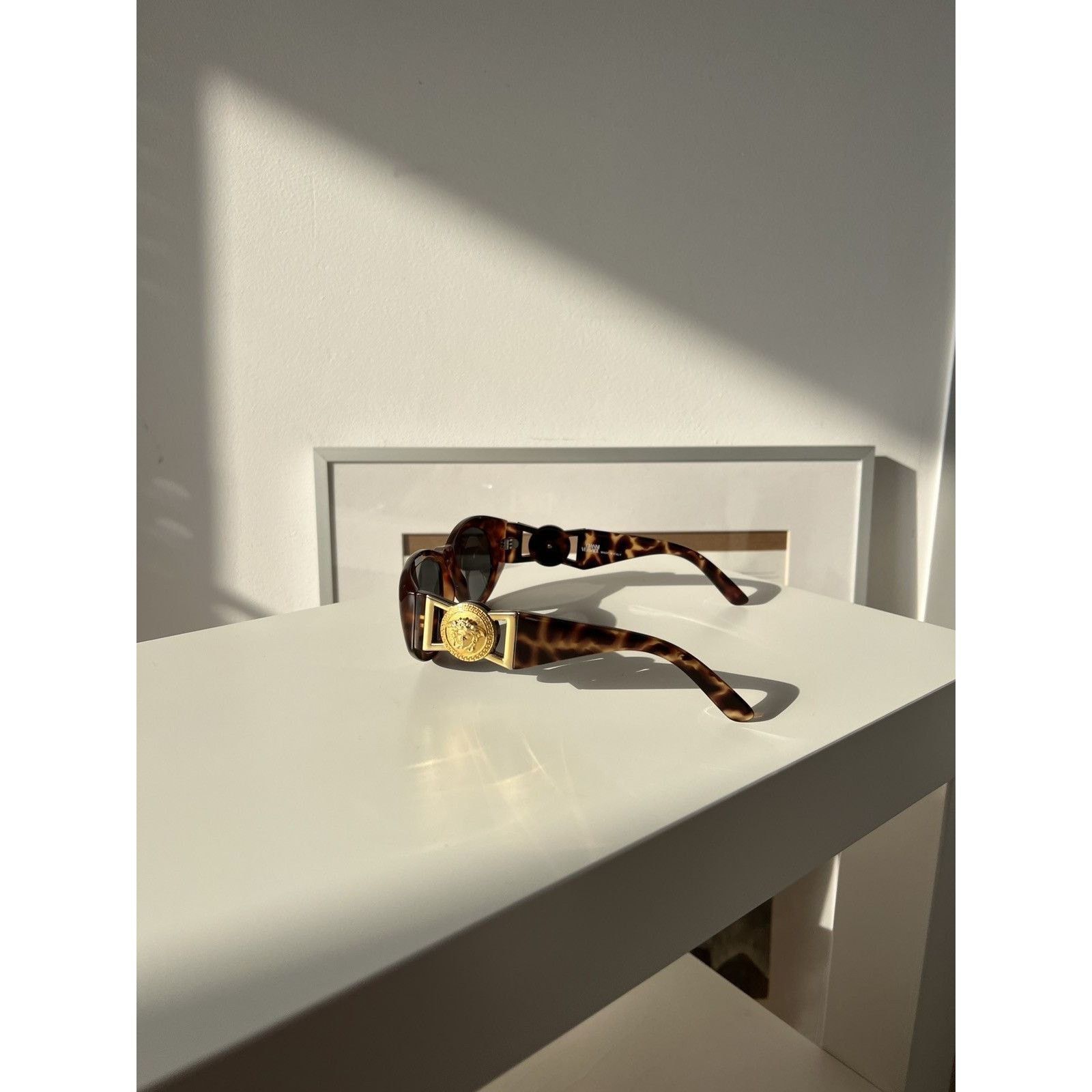 Versace Vintage gianni versace medusa logo mod 424 gold sunglasses Size ONE SIZE - 2 Thumbnail