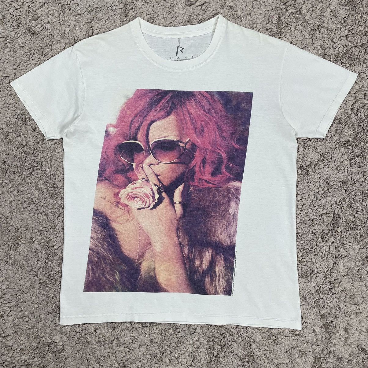 Band Tees Rihanna 2011 Photo T-shirt Size M / US 6-8 / IT 42-44 - 1 Thumbnail