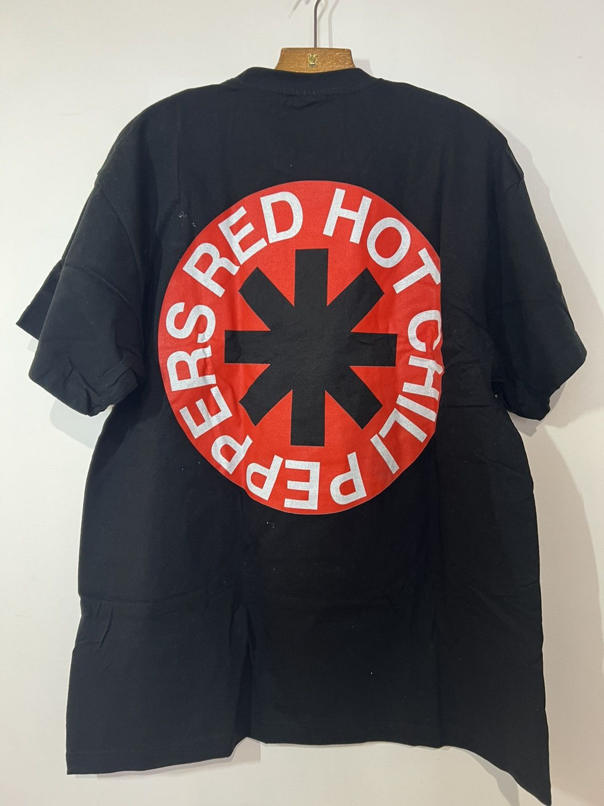 Band Tees Late 90s Red Hot Chili Peppers logo vintage shirt Size US XL / EU 56 / 4 - 6 Thumbnail