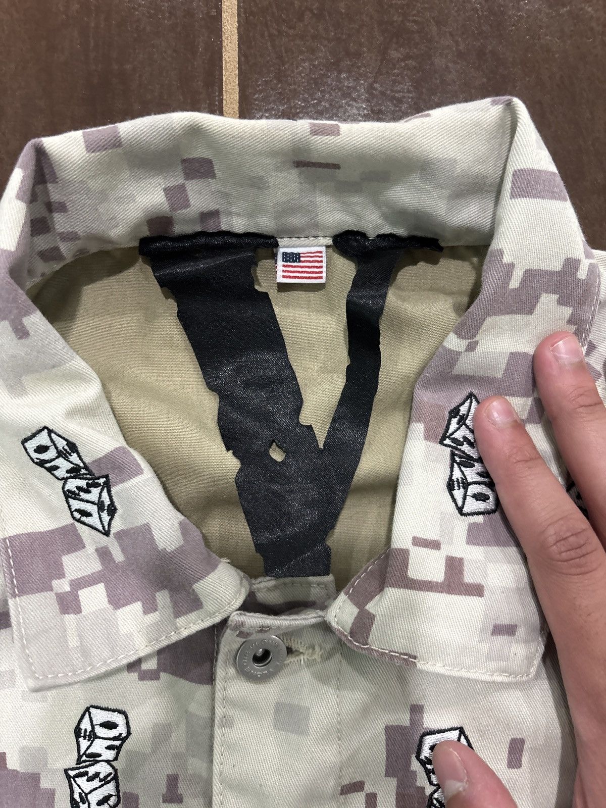 Vlone WORN 5x Vlone Friends Dice Digi Camo Denim Jacket Size Large Size US L / EU 52-54 / 3 - 7 Thumbnail