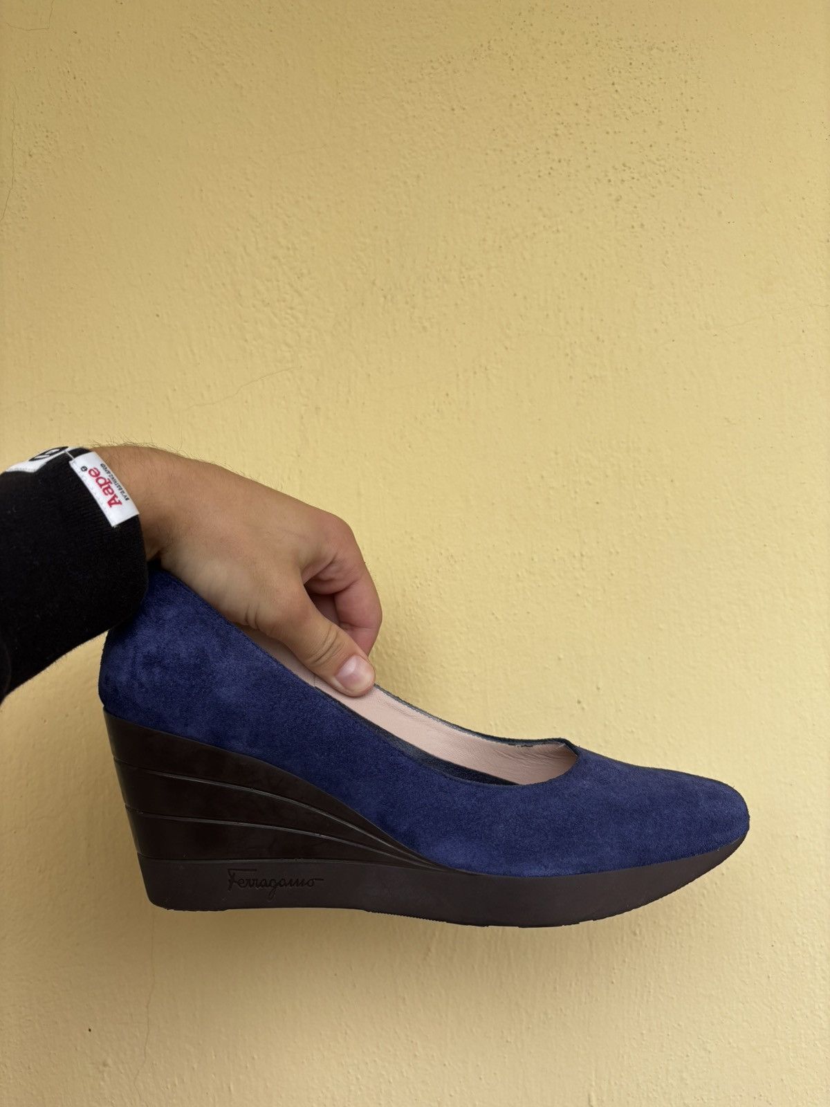 Salvatore Ferragamo Salvatore Ferragamo Pumps Heels Navy Blue Leather Women Size US 8.5 / IT 38.5 - 2 Thumbnail
