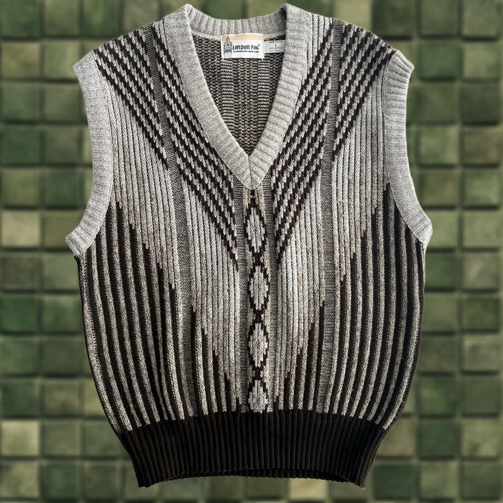 London Fog VINTAGE London Fog Sweater Vest Shirt Men L Brown Striped Wool Acrylic Grandpa USA Size US L / EU 52-54 / 3 - 1 Thumbnail