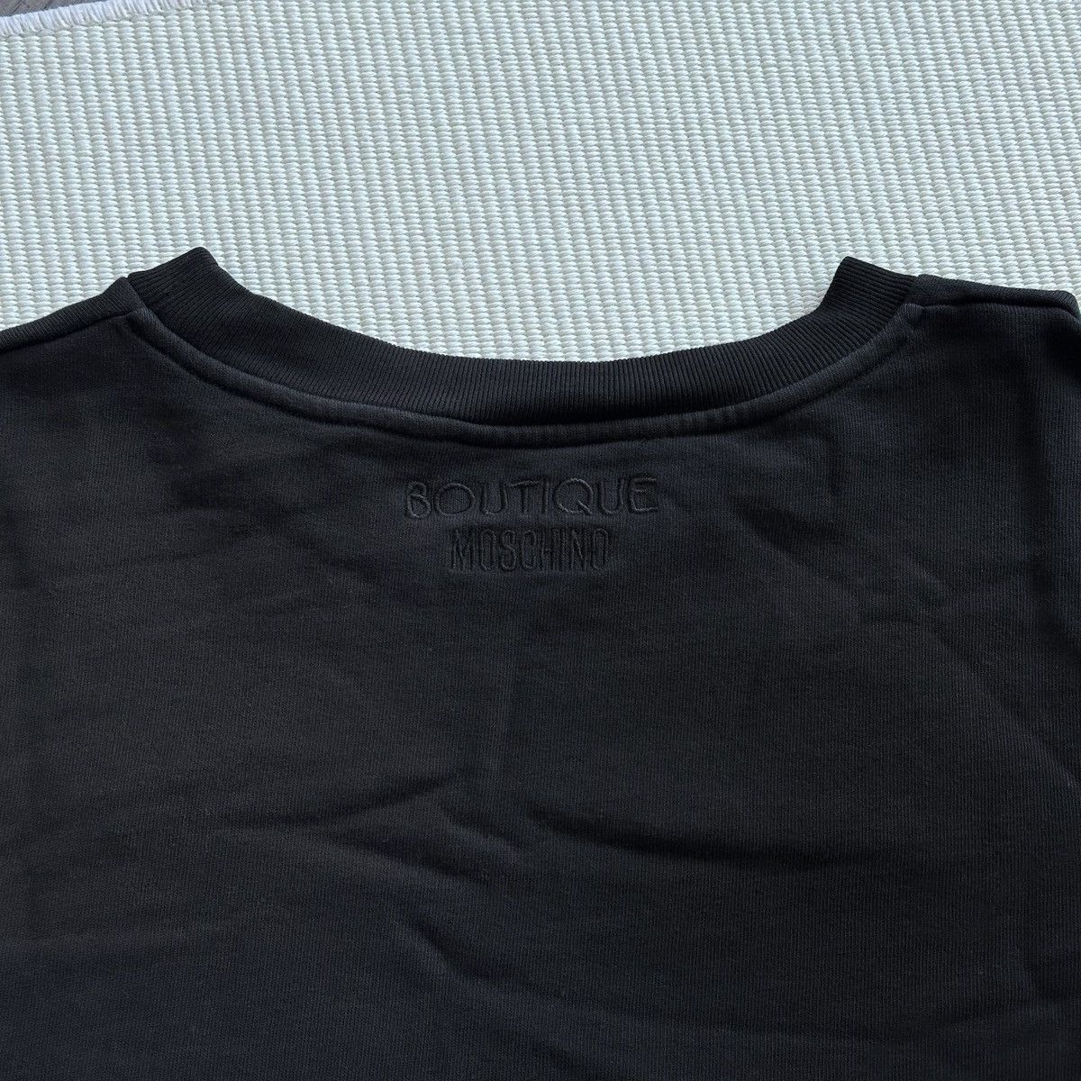 Boutique Moschino BOUTIQUE MOSCHINO Butterfly Graphic Black Sweatshirt Size XL / US 12-14 / IT 48-50 - 8 Thumbnail