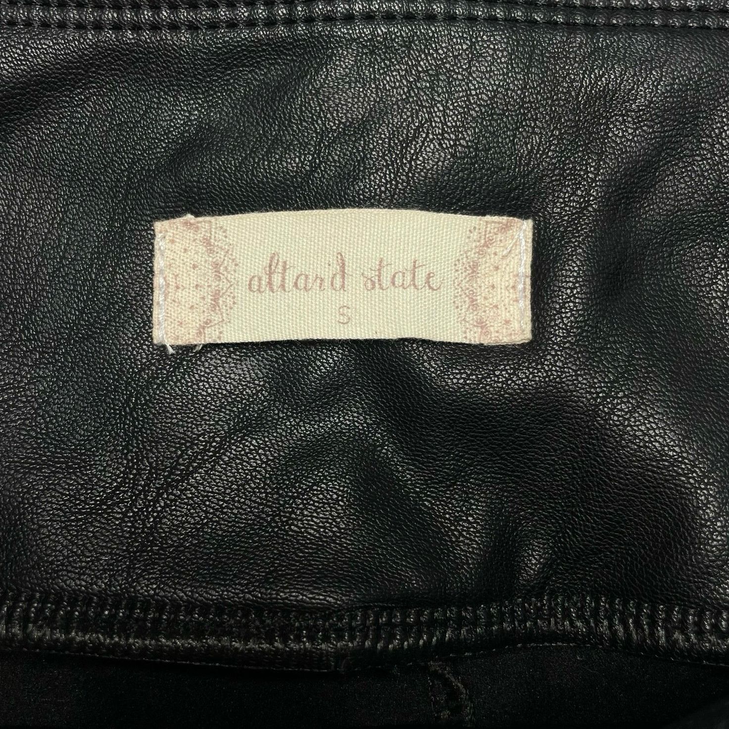 Other Altar'd State Leather Leggings Size 28" / US 6 / IT 42 - 4 Thumbnail