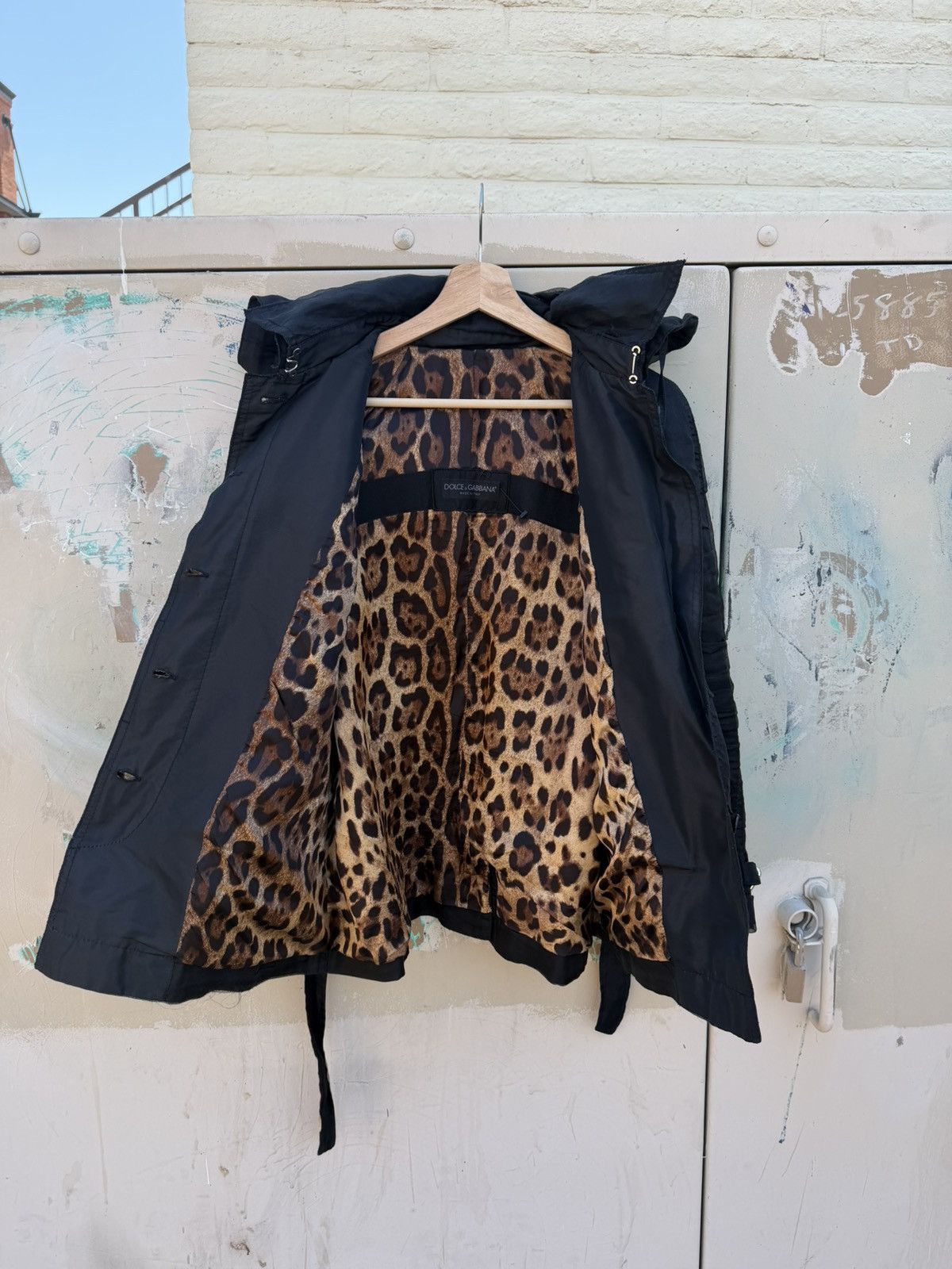 Dolce & Gabbana 2010s Dolce and Gabbana Leopard Print Parka Size US M / EU 48-50 / 2 - 17 Thumbnail