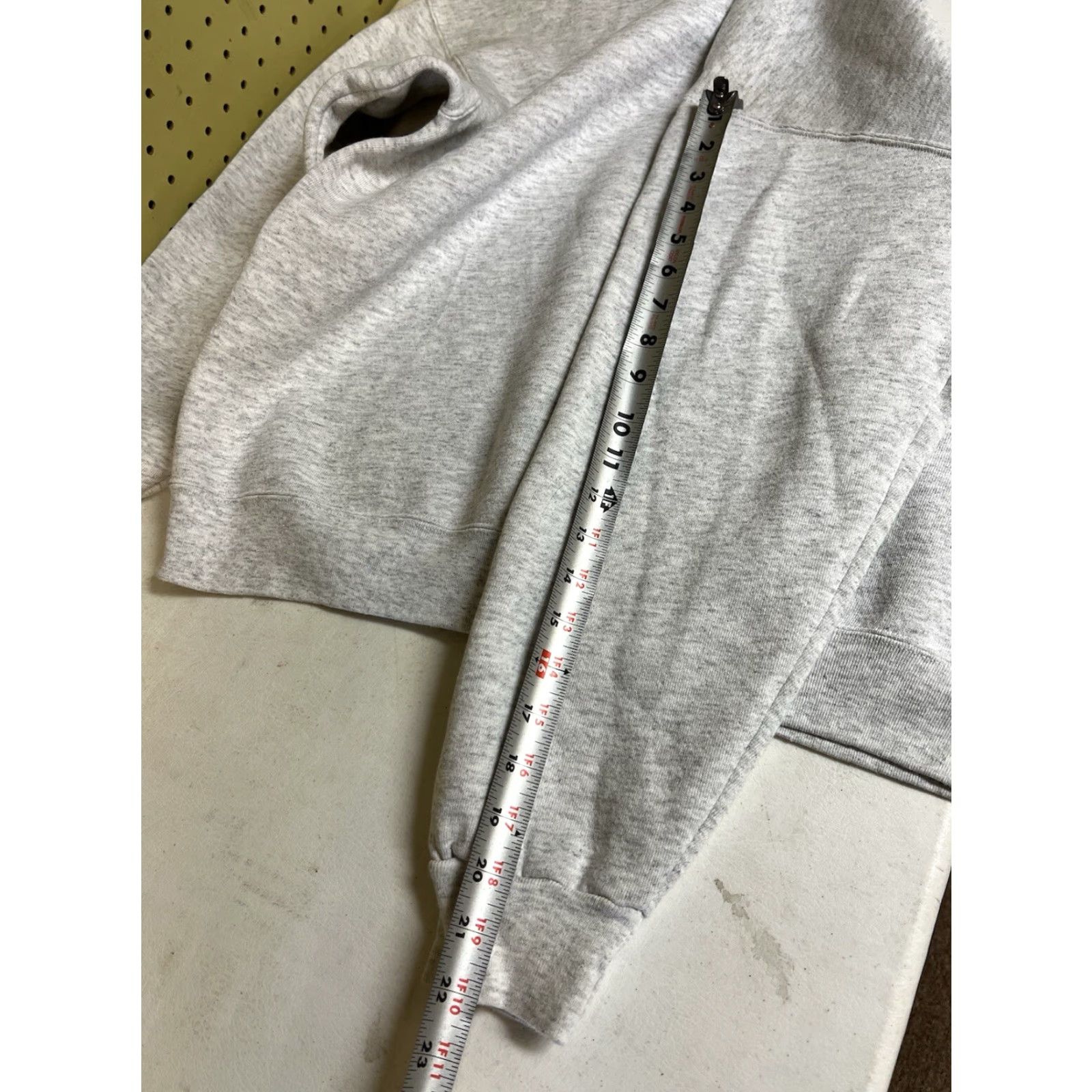 Vintage VINTAGE Arizona College Varsity Tucson Modified Gray Sweatshirt Long Sleeve Men's L Gray Cotton Blend Pullover Sweatshirt Size US L / EU 52-54 / 3 - 7 Thumbnail