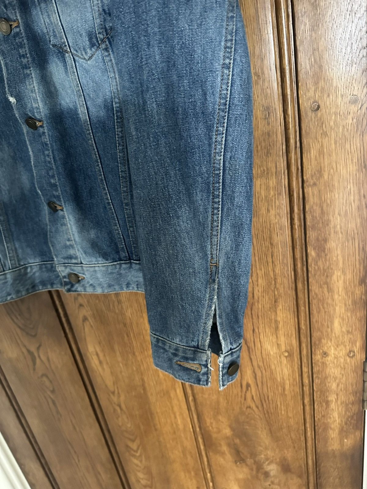 Saint Laurent Paris $1490 SS17 Saint Laurent Sweet Dreams studded denim jacket Size US L / EU 52-54 / 3 - 21 Thumbnail