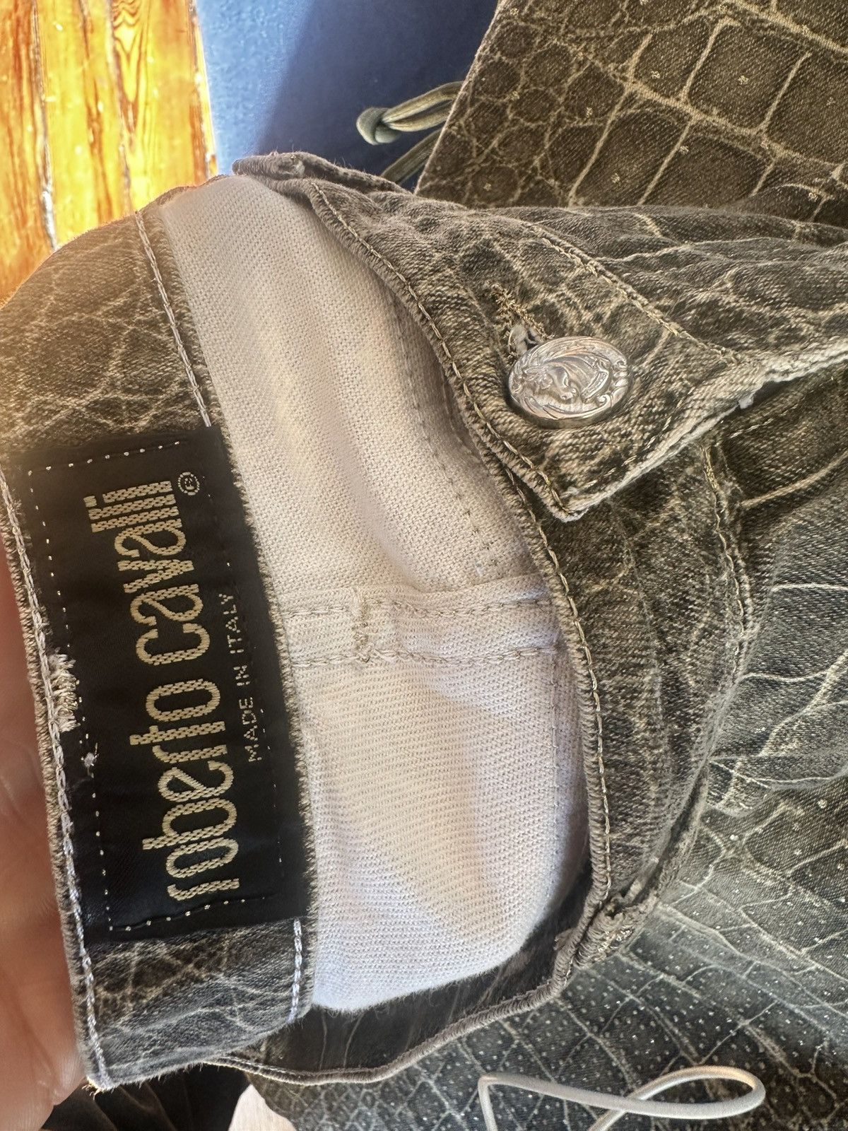 Roberto Cavalli Roberto Cavalli crocodile print jeans Size US 30 / EU 46 - 3 Thumbnail