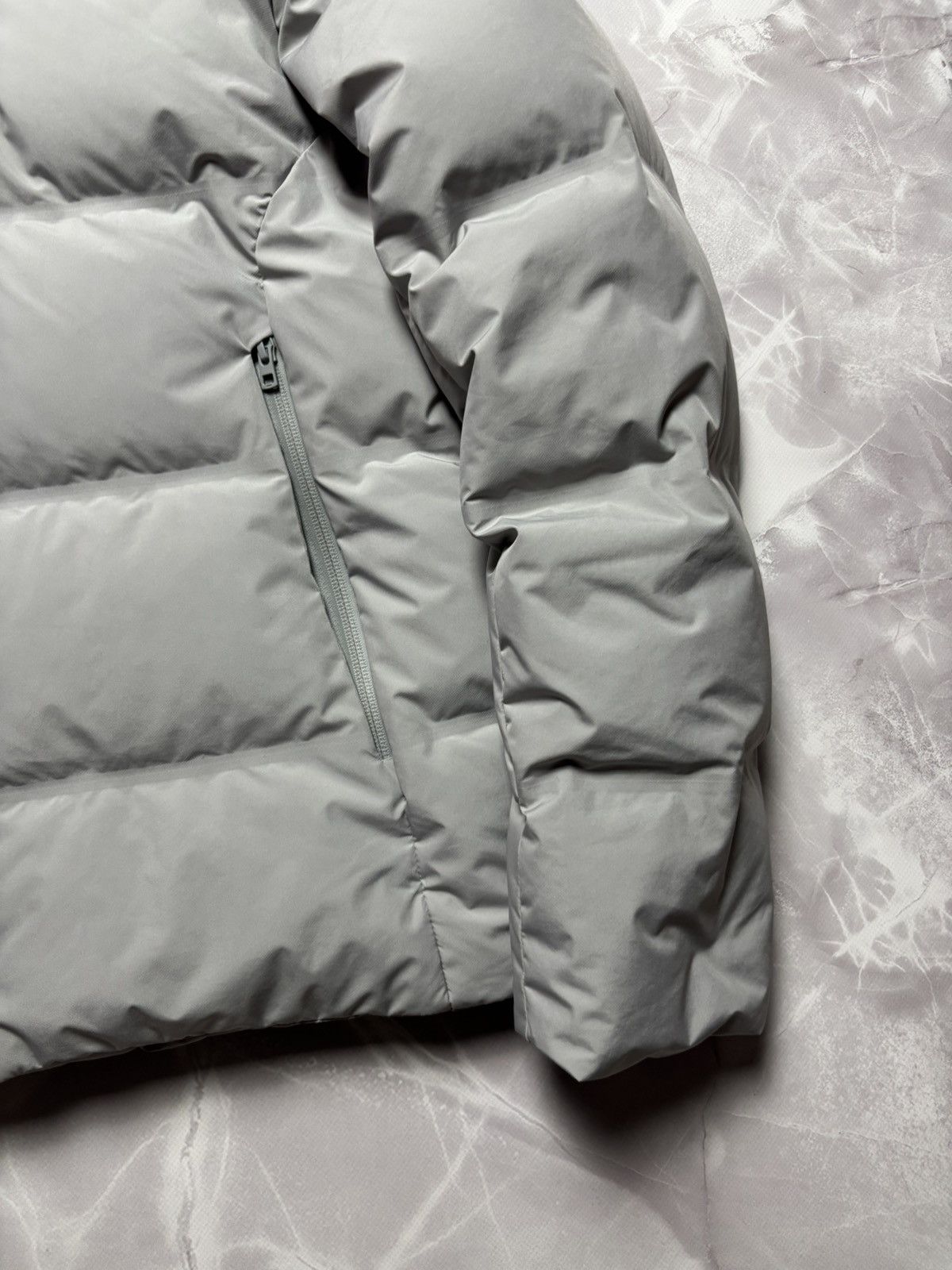 Uniqlo UNIQLO Seamless Down Parka 3D Cut Puffer Jacket Light Gray M Size US M / EU 48-50 / 2 - 4 Thumbnail