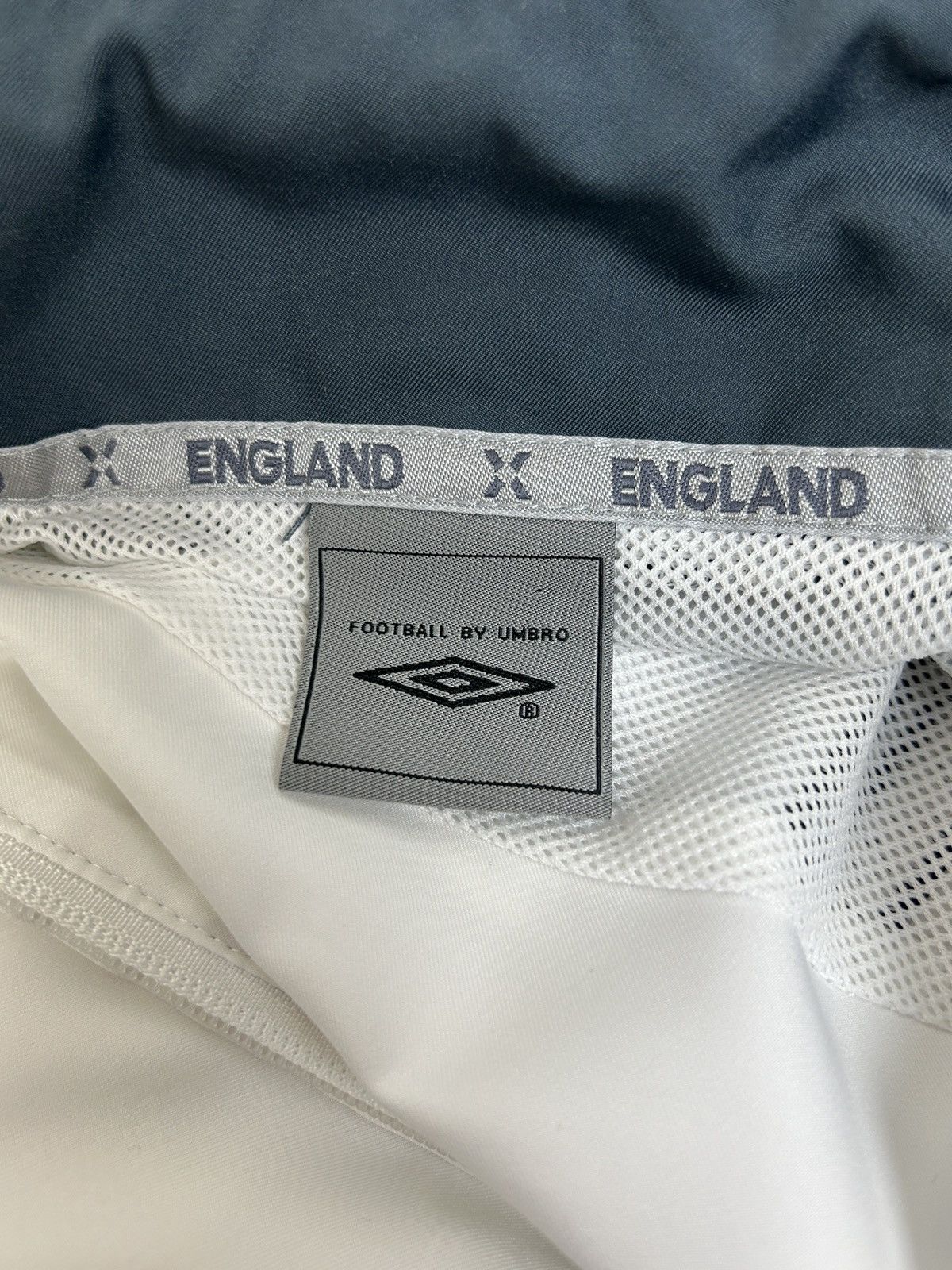 Umbro Umbro England 2007/09 Tracksuit Track Jacket Size M Size US M / EU 48-50 / 2 - 11 Thumbnail