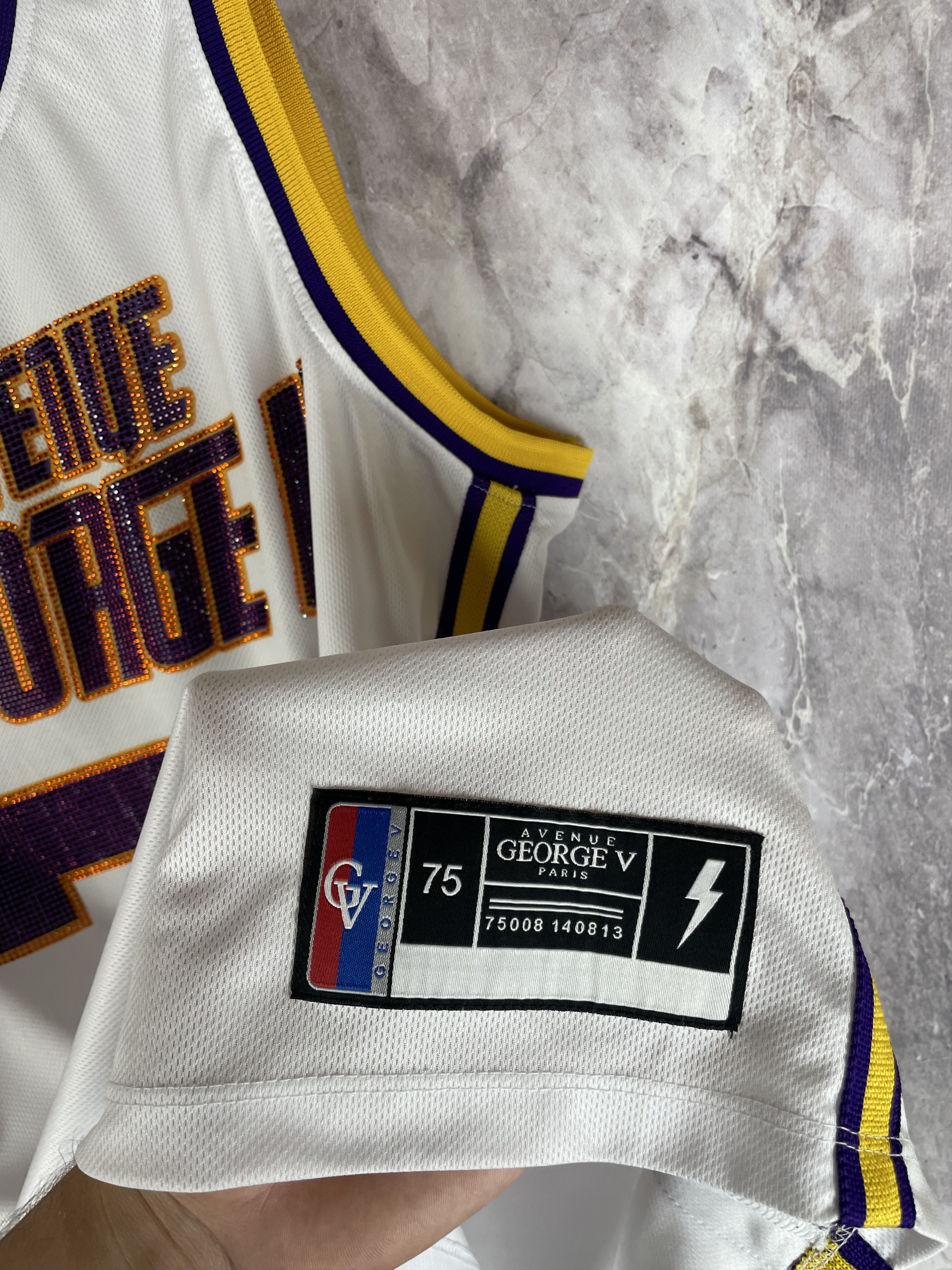 Vintage Avenue George V Paris Basketball Jerseys Size US L / EU 52-54 / 3 - 5 Thumbnail