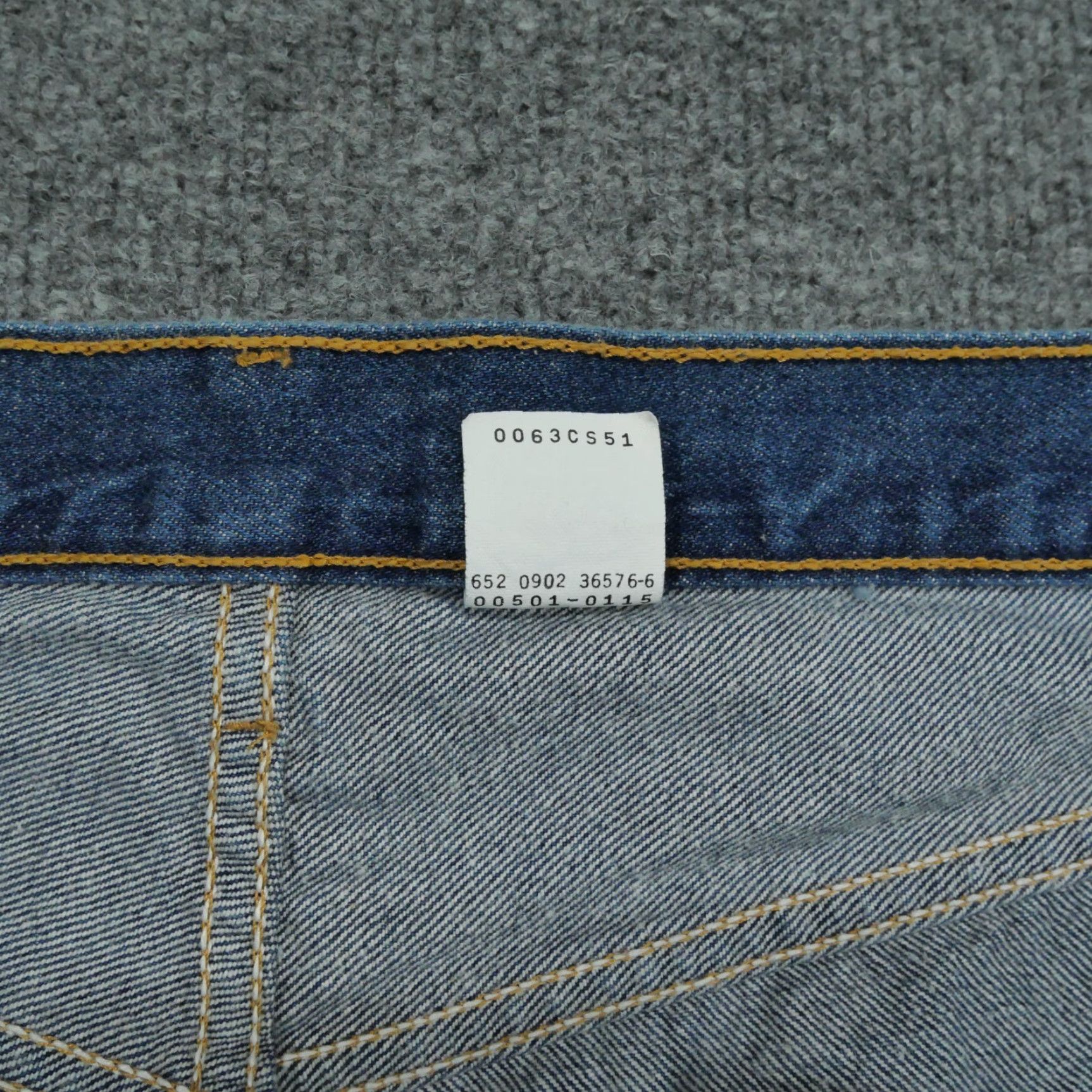 Levi's VINTAGE Levi's 501 Jeans Mens 38x32 Blue Button Fly Pants Y2K Size US 34 / EU 50 - 3 Thumbnail