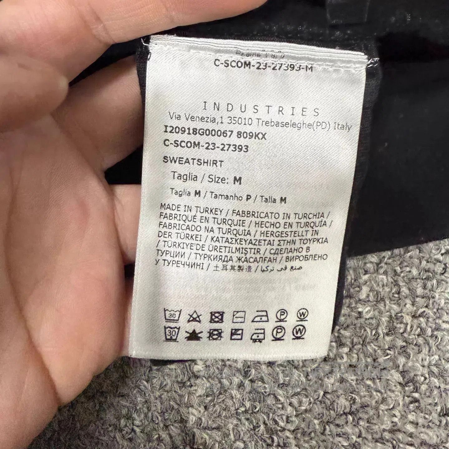 Moncler Black Long Sleeve Sweatshirt with Patch. Size US M / EU 48-50 / 2 - 4 Thumbnail