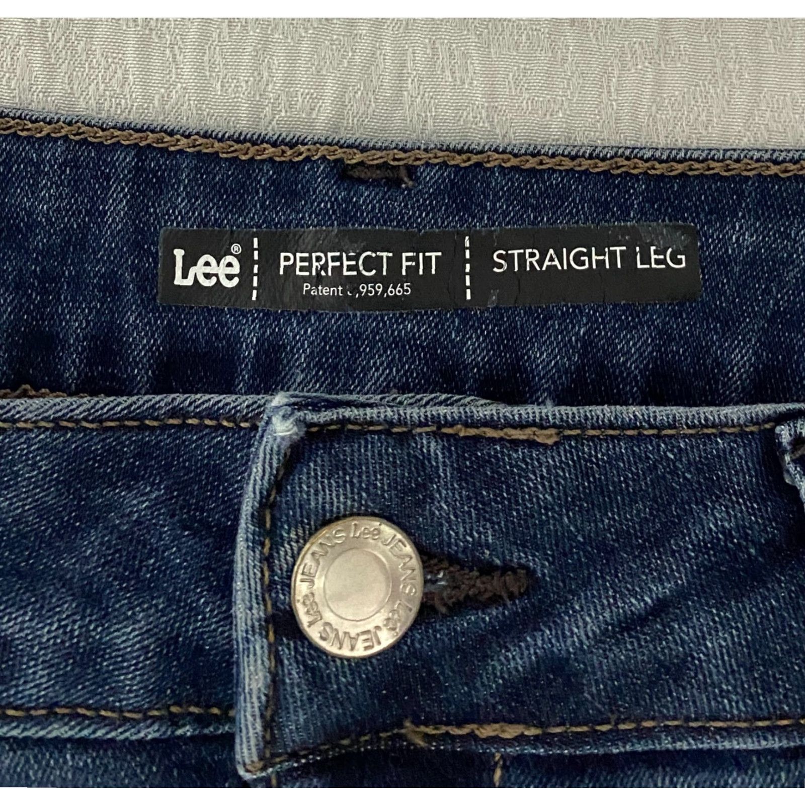 Lee Lee Shorts Womens 32 Blue Cut Off Denim Jorts Stretch Summer Raw Hem Pockets Denim Shorts Womens 32 Blue Casual 5-Pocket Stretch Summer Women Size 24" / US 00 / IT 34 - 4 Thumbnail