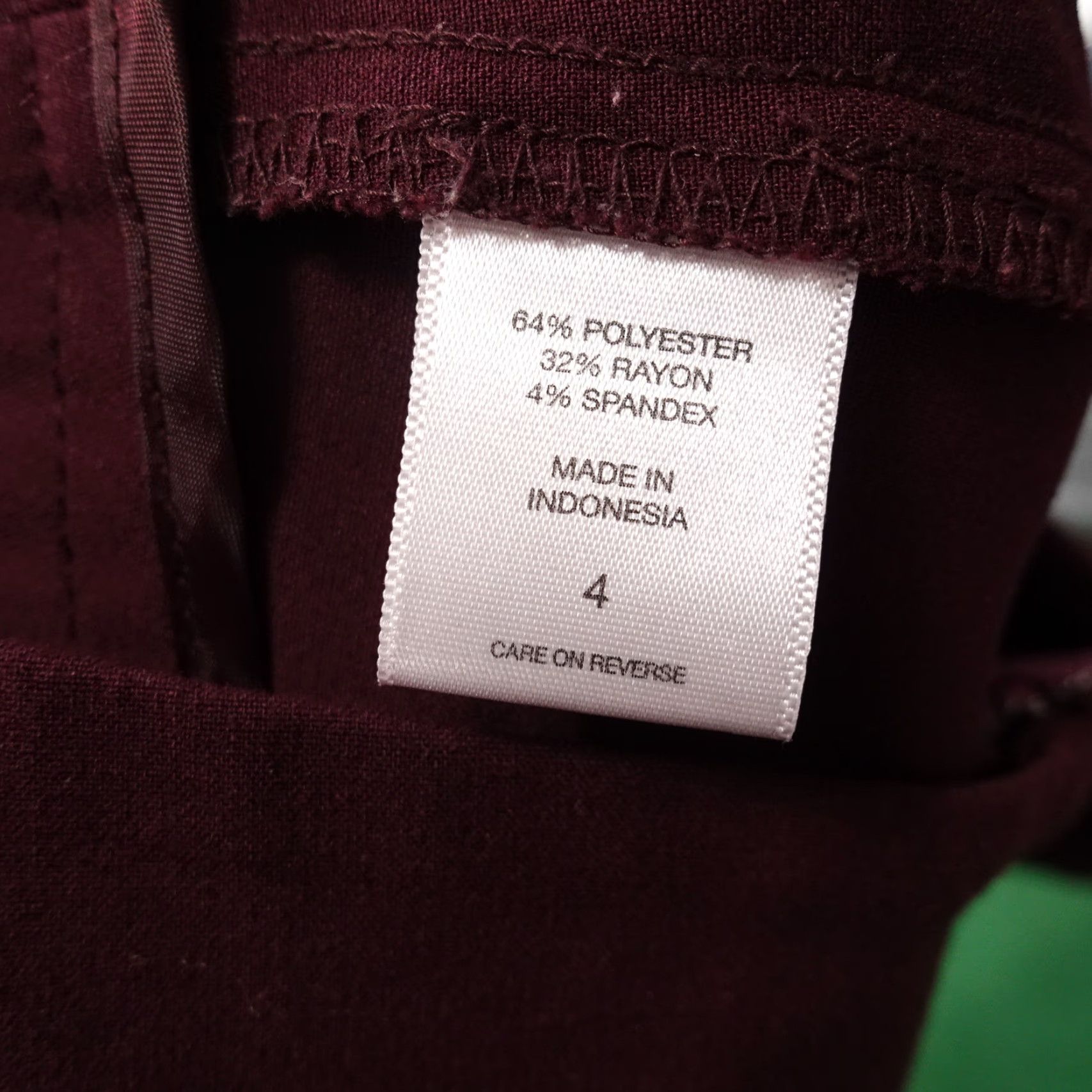 Vintage Vintage New York & Company Stretch Pencil Skirt Women’s Size 4 Burgundy Solid Midi Workwear Size 27" / US 4 / IT 40 - 7 Thumbnail