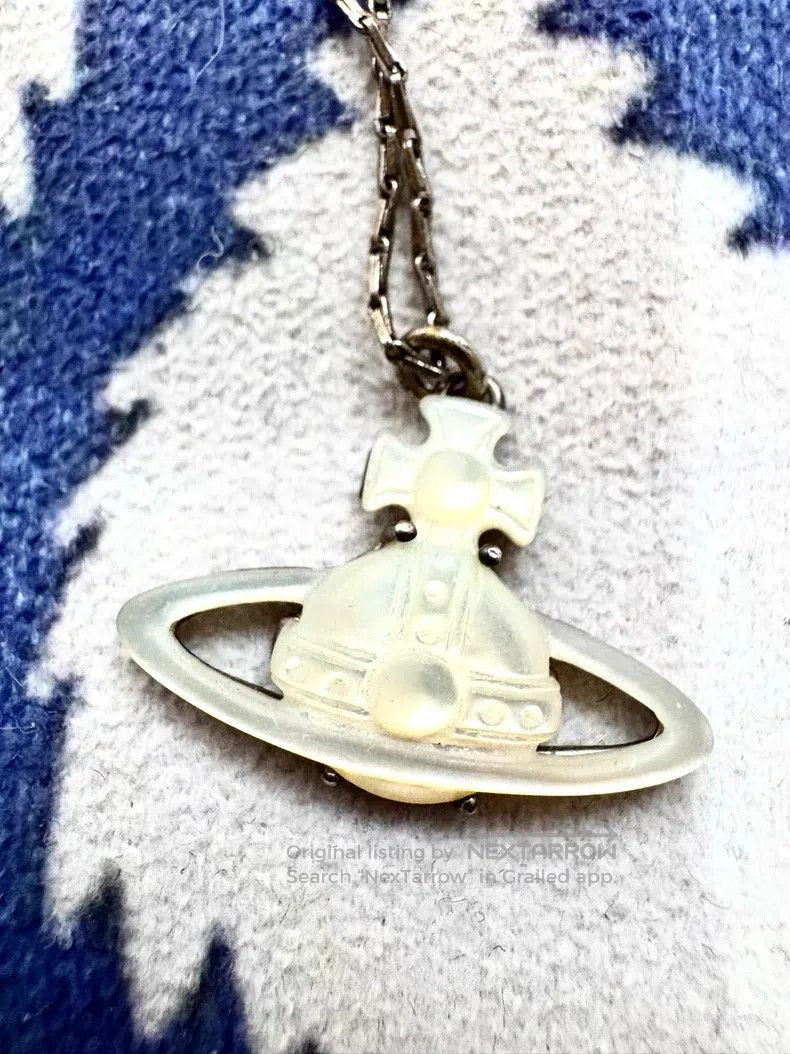 Vivienne Westwood Vivienne Westwood Vintage White Mother-of-Pearl Saturn Nec Size ONE SIZE - 2 Thumbnail