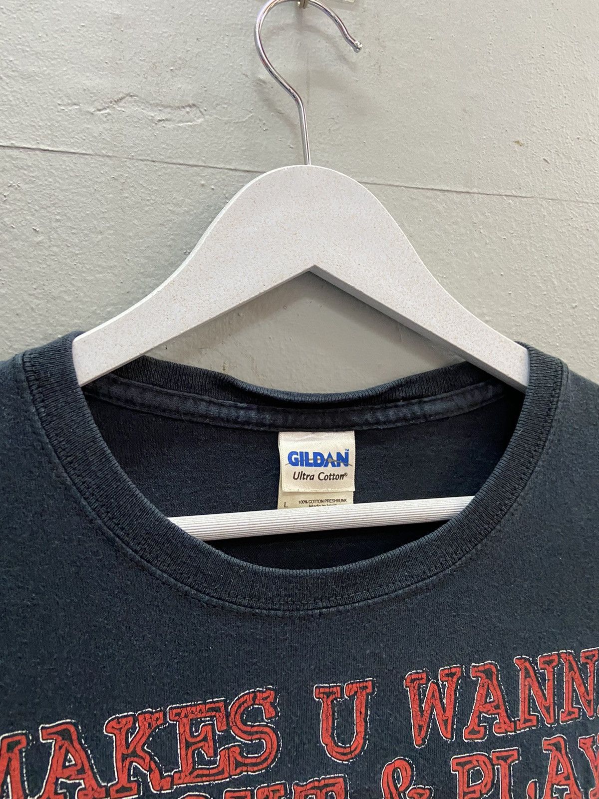 Vintage MAKES U WANNA GO OUT & PLAY HARLEY DAVIDSON TEE SHIRT Size US L / EU 52-54 / 3 - 3 Thumbnail