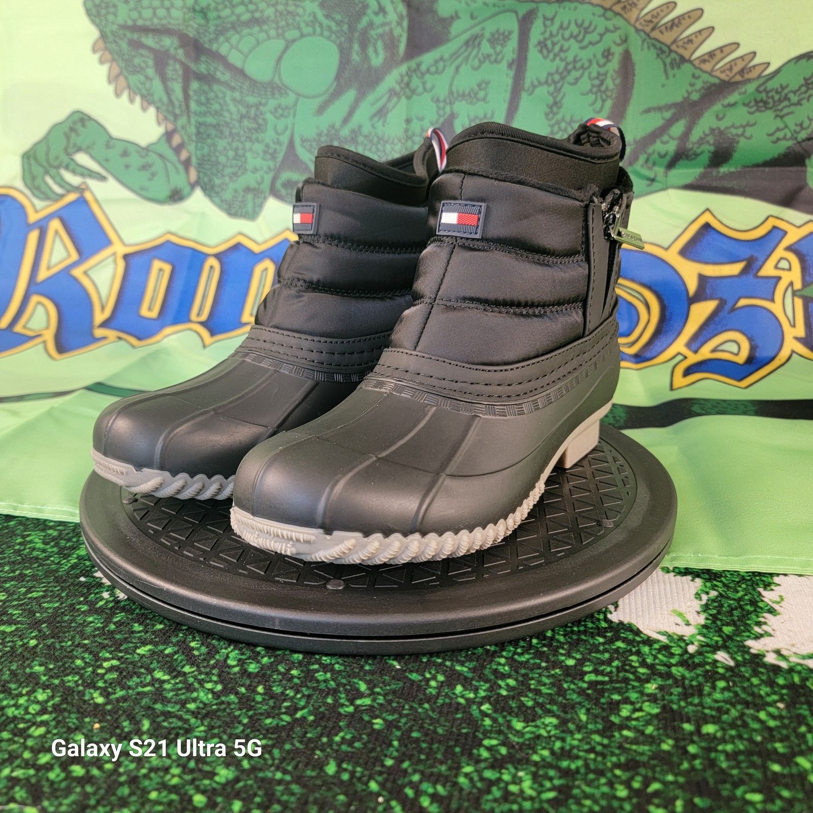 Tommy Hilfiger Tommy Hilfiger Womens Roana Black Winter & Snow Boots 7 Med Size US 7 / IT 37 - 1 Thumbnail