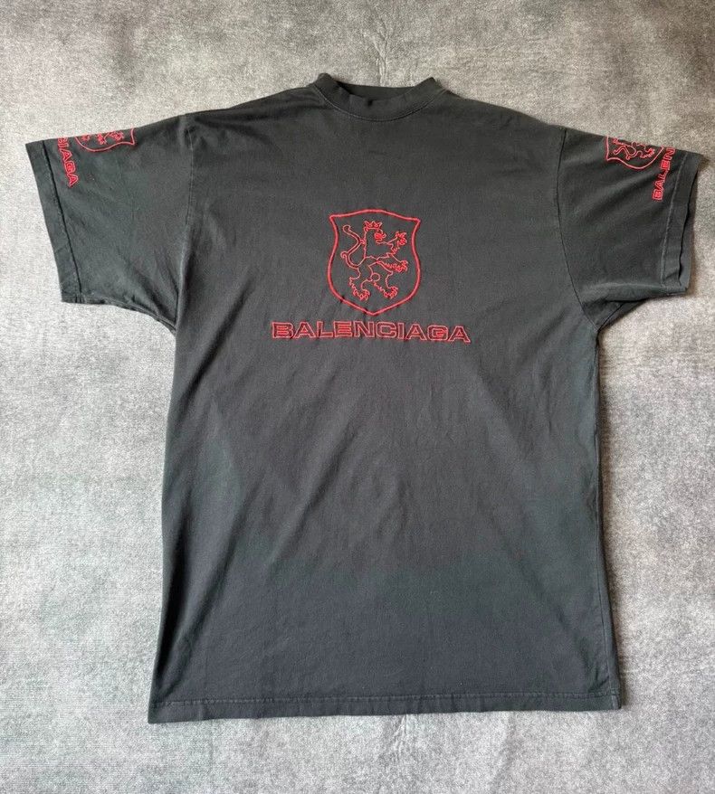 Balenciaga Balenciaga Water-Washed Black and Red Retro Plain Knit Ove Size US S / EU 44-46 / 1 - 1 Thumbnail