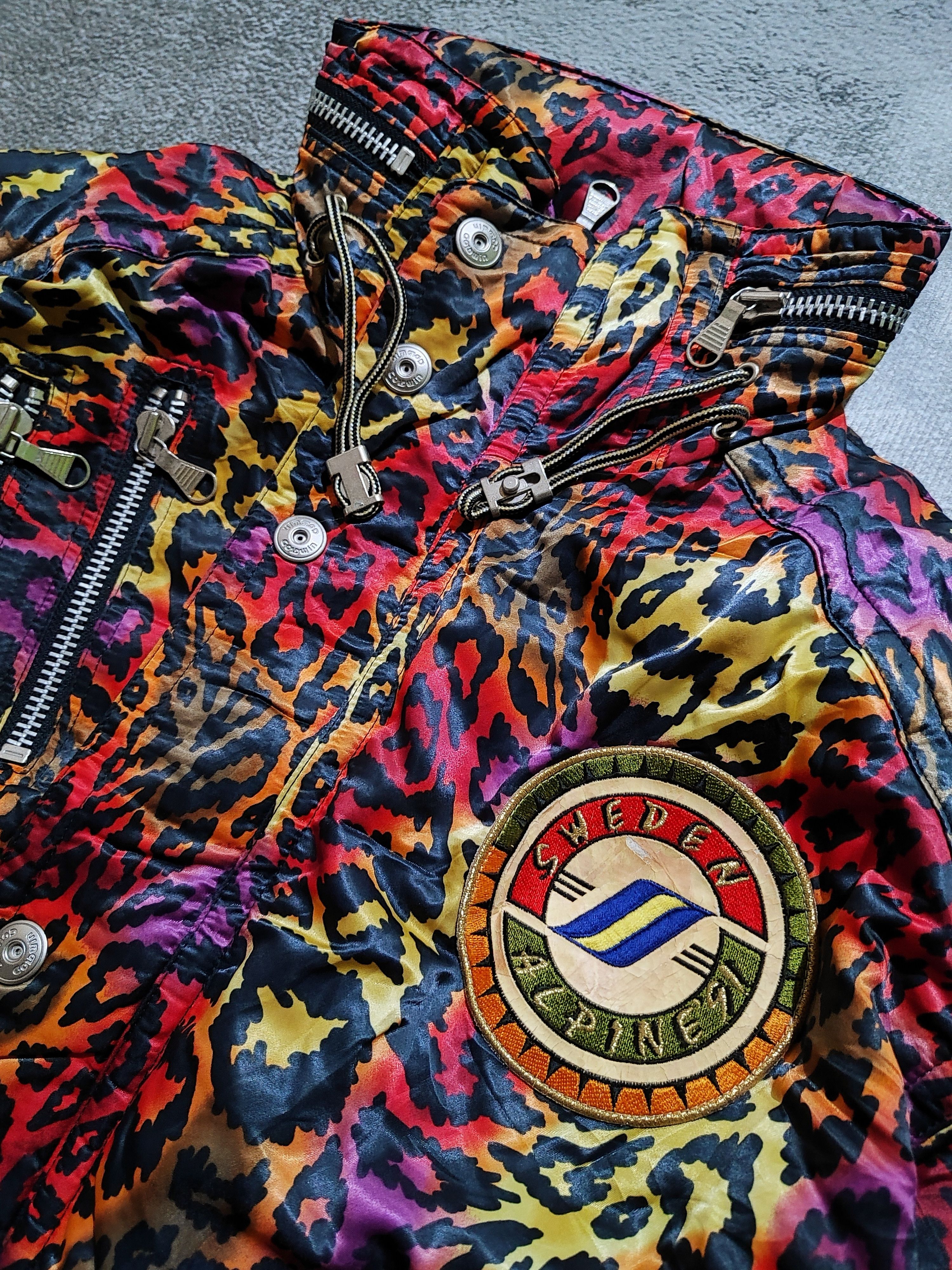 Goldwin Vintage Goldwin Sweden Alpine Ski Team Down Jacket (RARE) Size US M / EU 48-50 / 2 - 4 Thumbnail
