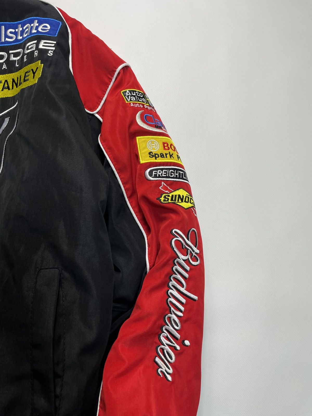NASCAR VTG Dodge Budweiser NASCAR Bmbr Jkt Siemens Y2K Blokecore Size US XL / EU 56 / 4 - 5 Thumbnail