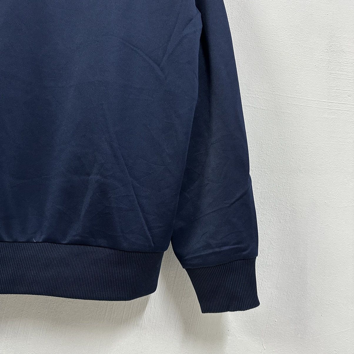 Japanese Brand Vintage Despicable Me Minion Sweatshirt With Hoodie Size US L / EU 52-54 / 3 - 11 Thumbnail