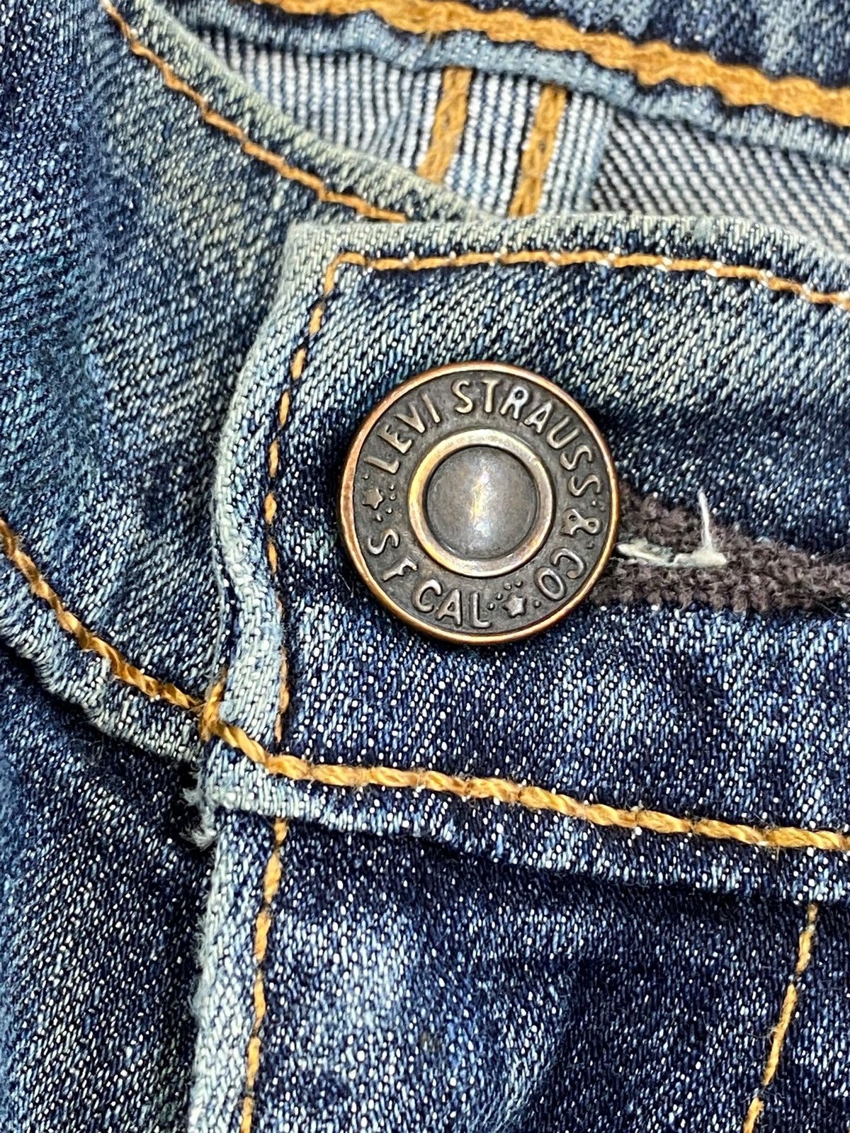 Levi's Levi’s Brand Faded Wash Ripped Style Soft Jeans Size US 32 / EU 48 - 13 Thumbnail