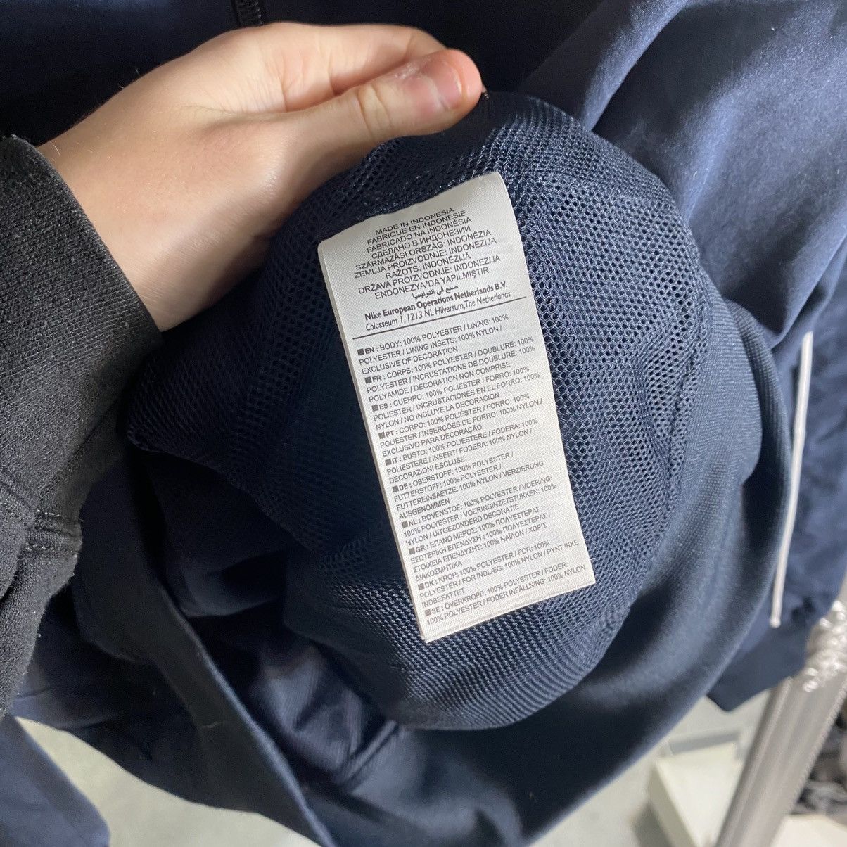Nike Vintage Y2K Navy Nike Track Jacket Zip Up Nylon Windbreaker Size US M / EU 48-50 / 2 - 5 Thumbnail