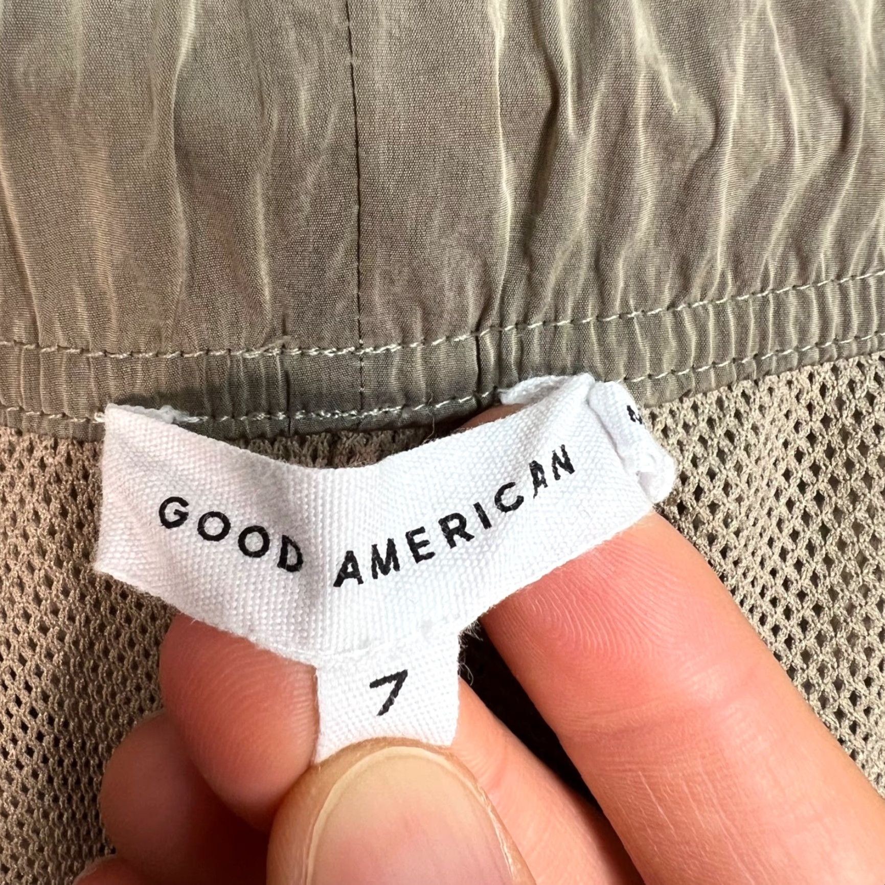 Good American Good American Cargo Pants Women's 7 Beige Nylon Polyester Tapered Leg 29 In Inseam High Rise Adult Womens Cargo Style Size 28" / US 6 / IT 42 - 3 Thumbnail