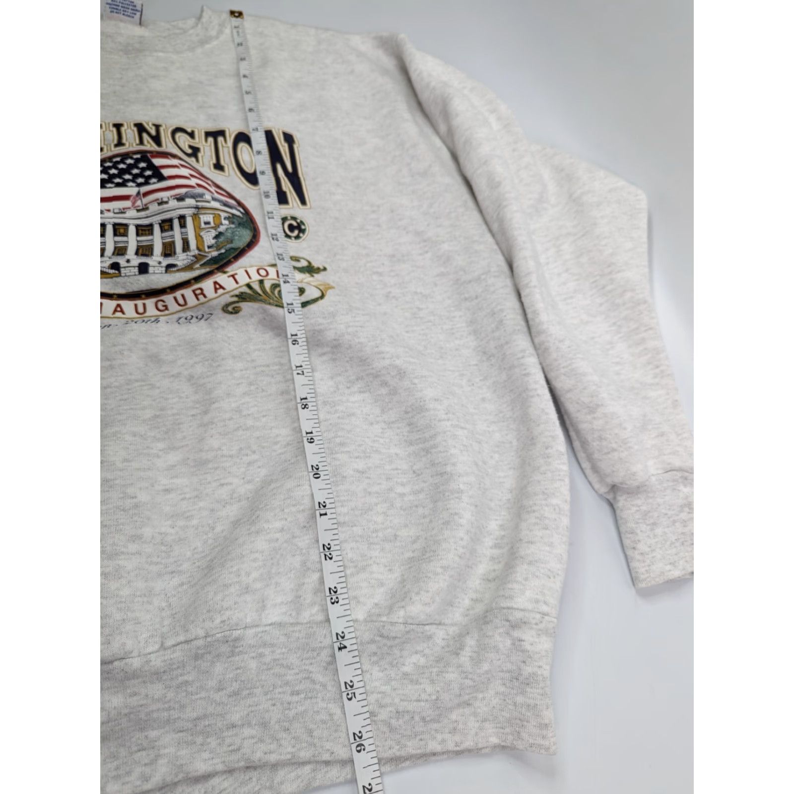 Vintage VINTAGE 1997 53rd Presidential Inauguration Bill Clinton Crewneck Sweatshirt XL Men White American Knitwear Pullover Shirts? Size US XL / EU 56 / 4 - 5 Thumbnail