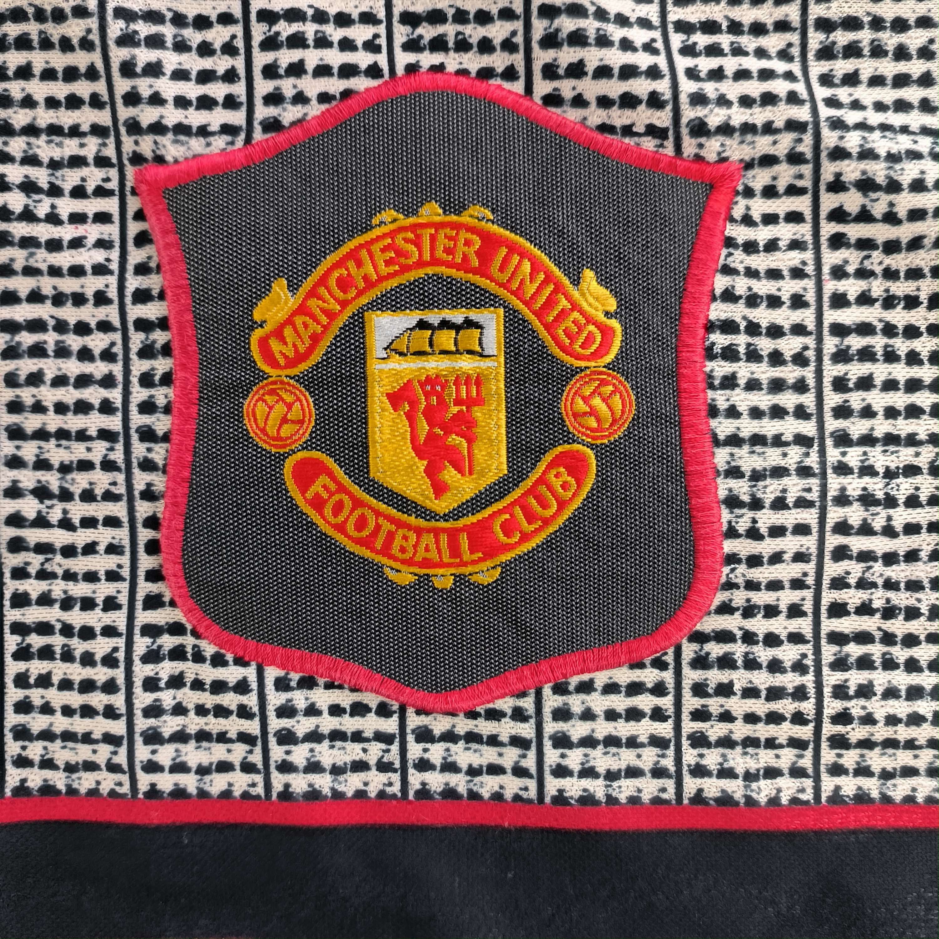 Umbro Manchester United 1995-96 Umbro away football jersey sz XXL Size US XXL / EU 58 / 5 - 4 Thumbnail