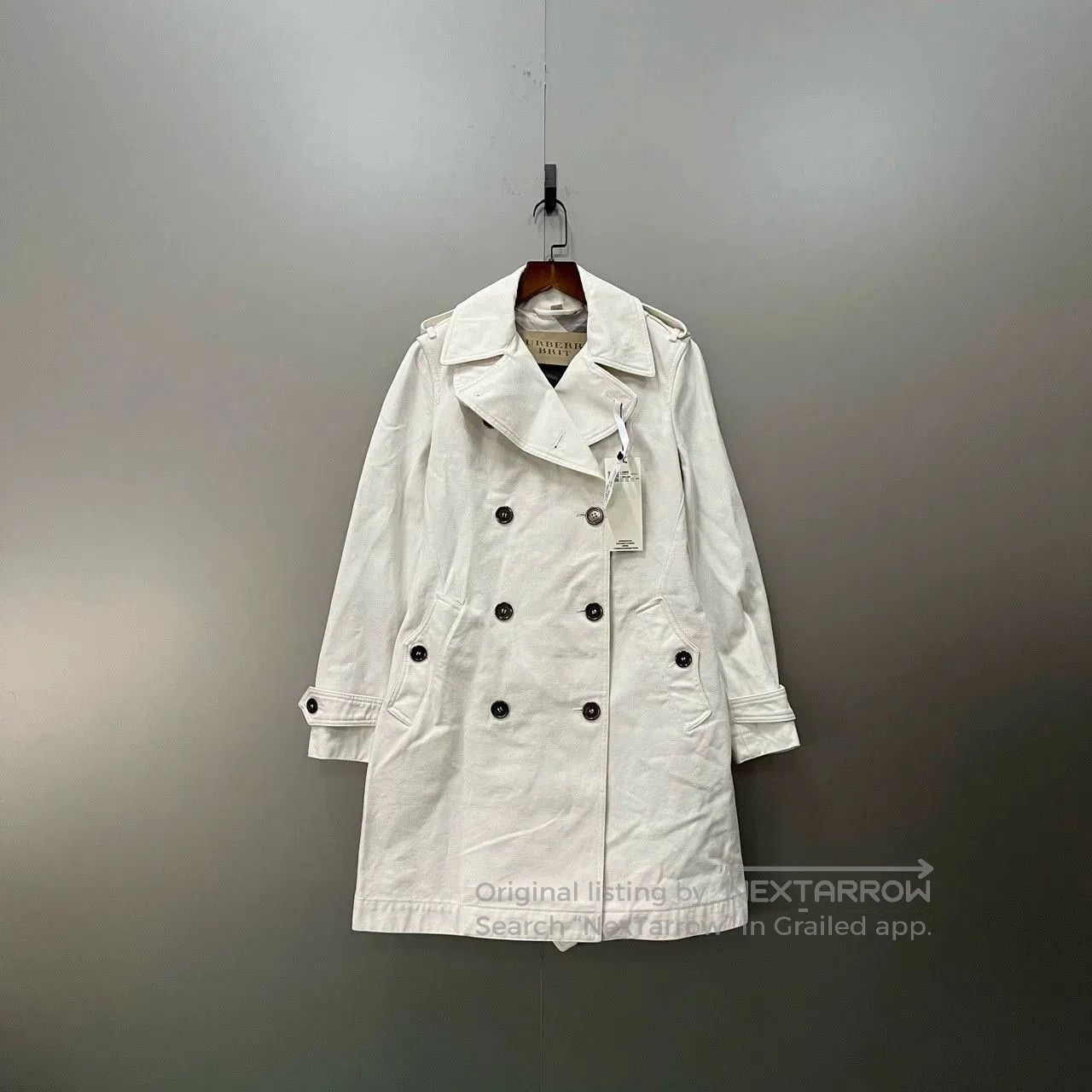 Burberry Burberry White Double-Breasted Trench Coat. Size US S / EU 44-46 / 1 - 1 Thumbnail