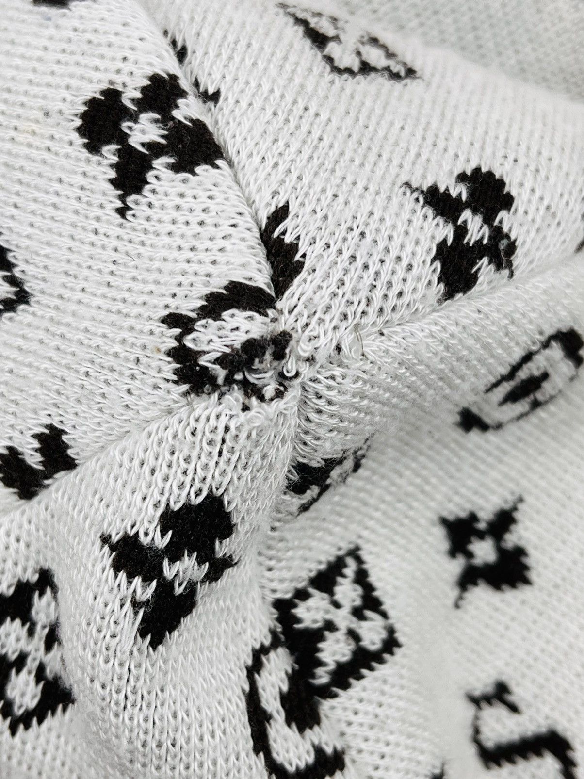 Supreme SS00 Supreme Louis Vuitton Rip LV Monogram Logo Beanie Size ONE SIZE - 4 Thumbnail