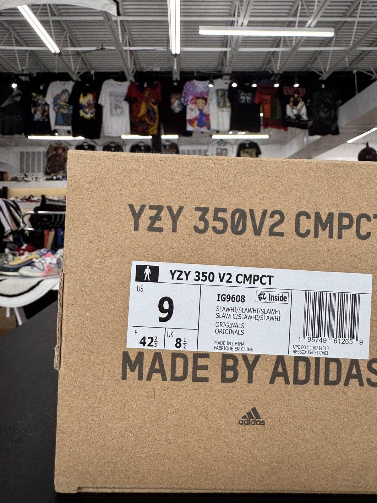 Yeezy Yeezy 350 V2 CMPCT Slate Panda Size 9 (2023) Size US 9 / EU 42 - 9 Thumbnail